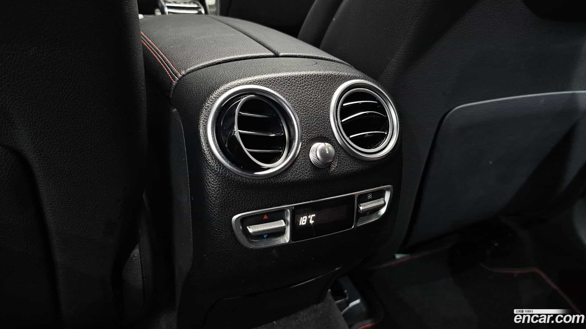 GLC-Class Mercedes-Benz 2017.9-OPTION-045