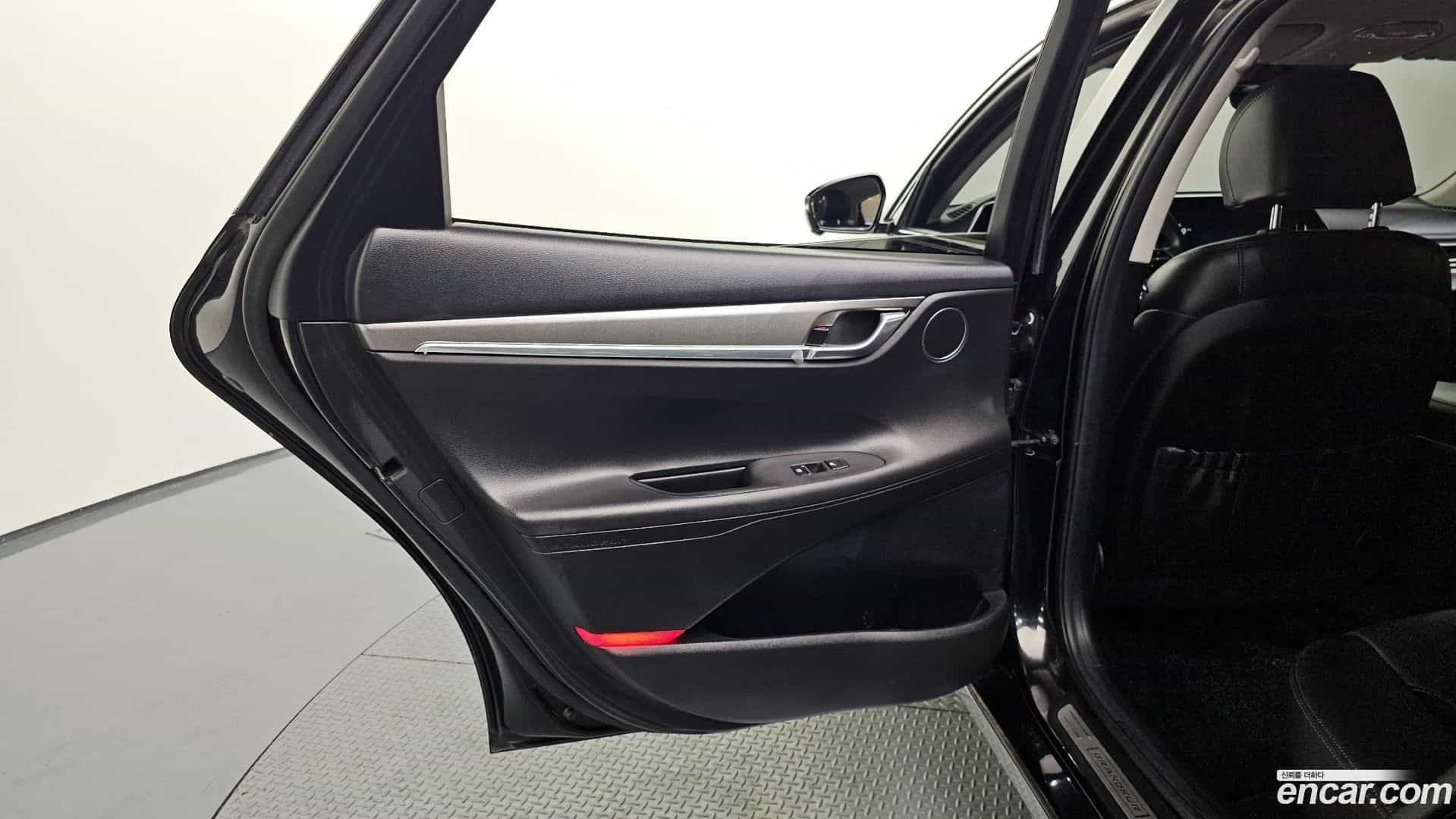 Grandeur Hyundai 2021.2-INNER-035