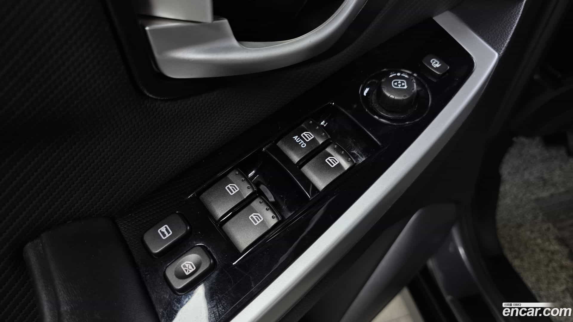 KORANDO KG Mobility 2017.5-OPTION-042