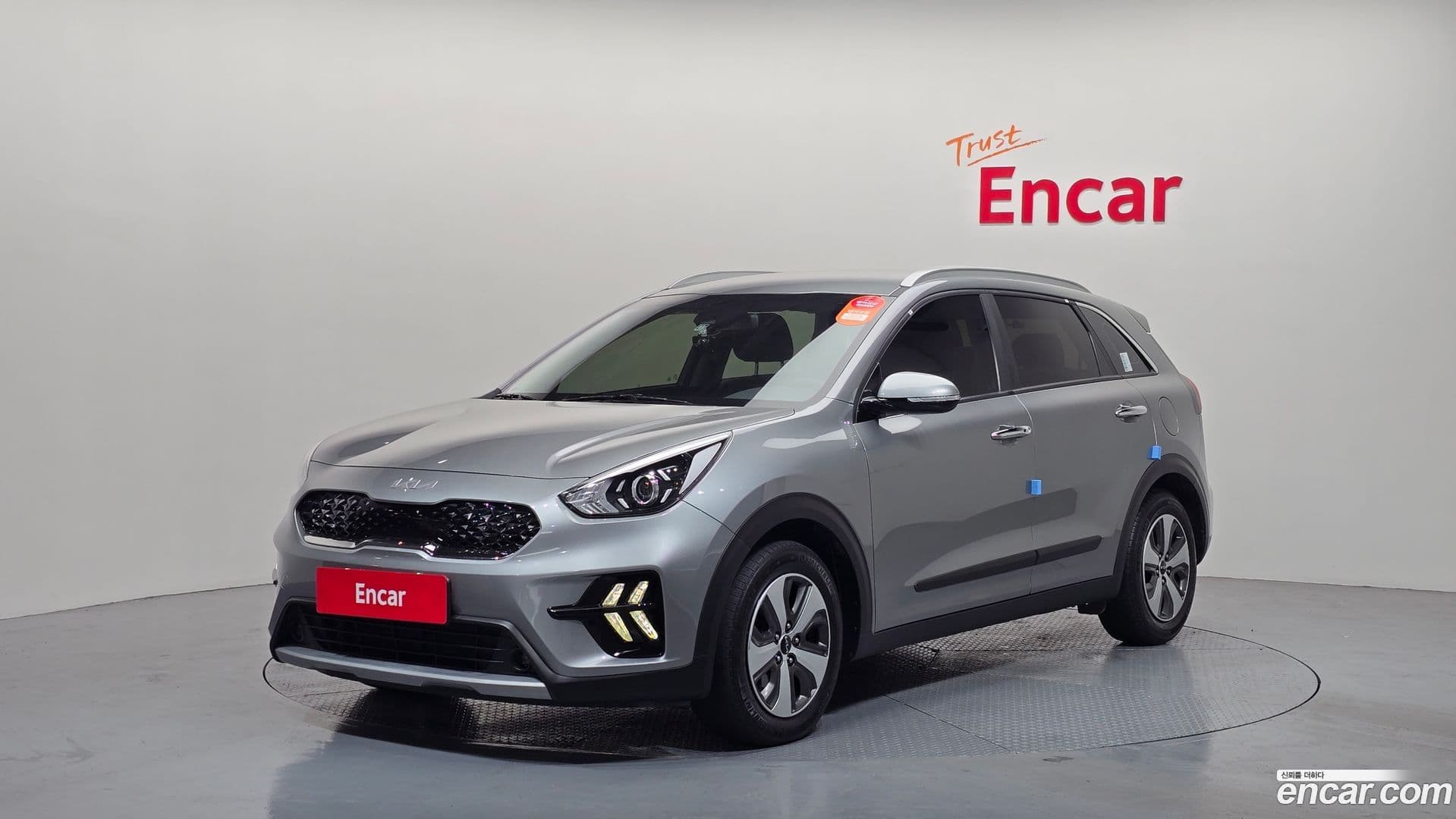 Main__Slider__Photo:Niro Kia 2021.8-0