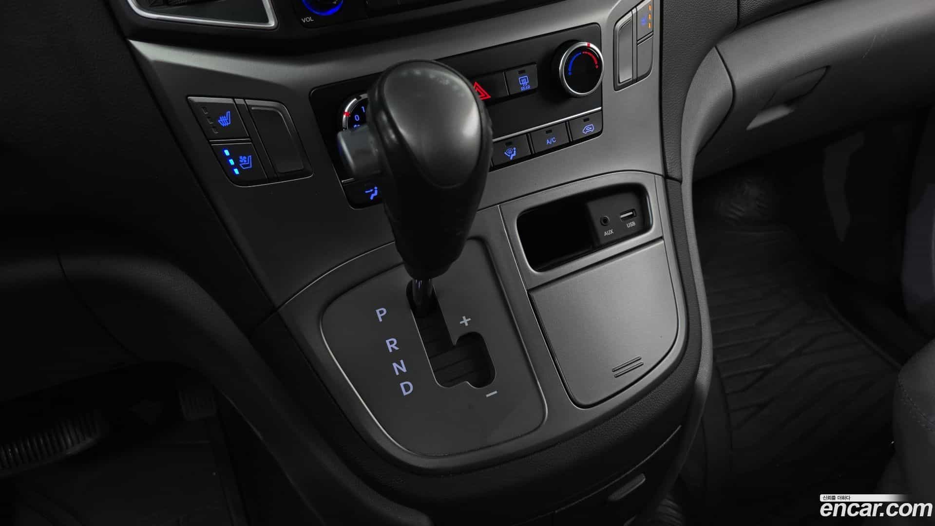 Starex Hyundai 2019.4-INNER-009