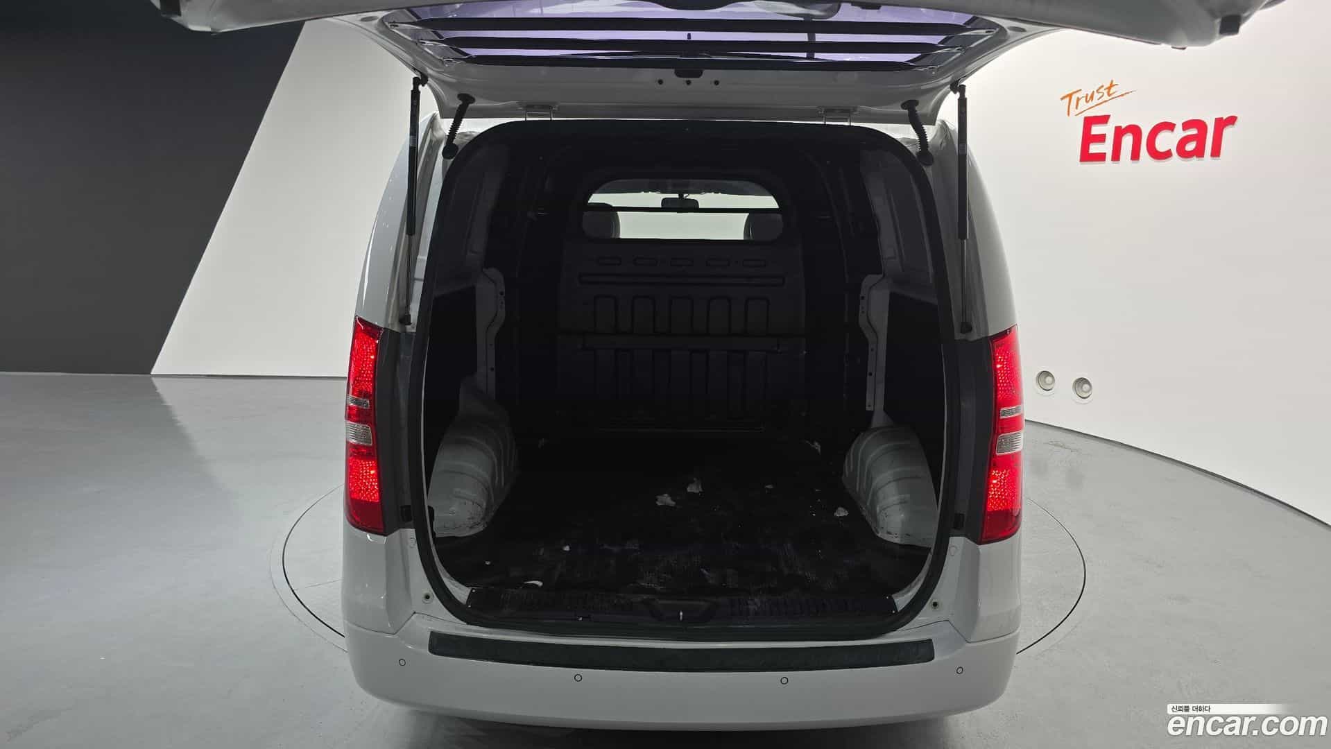 Starex Hyundai 2019.4-OPTION-024
