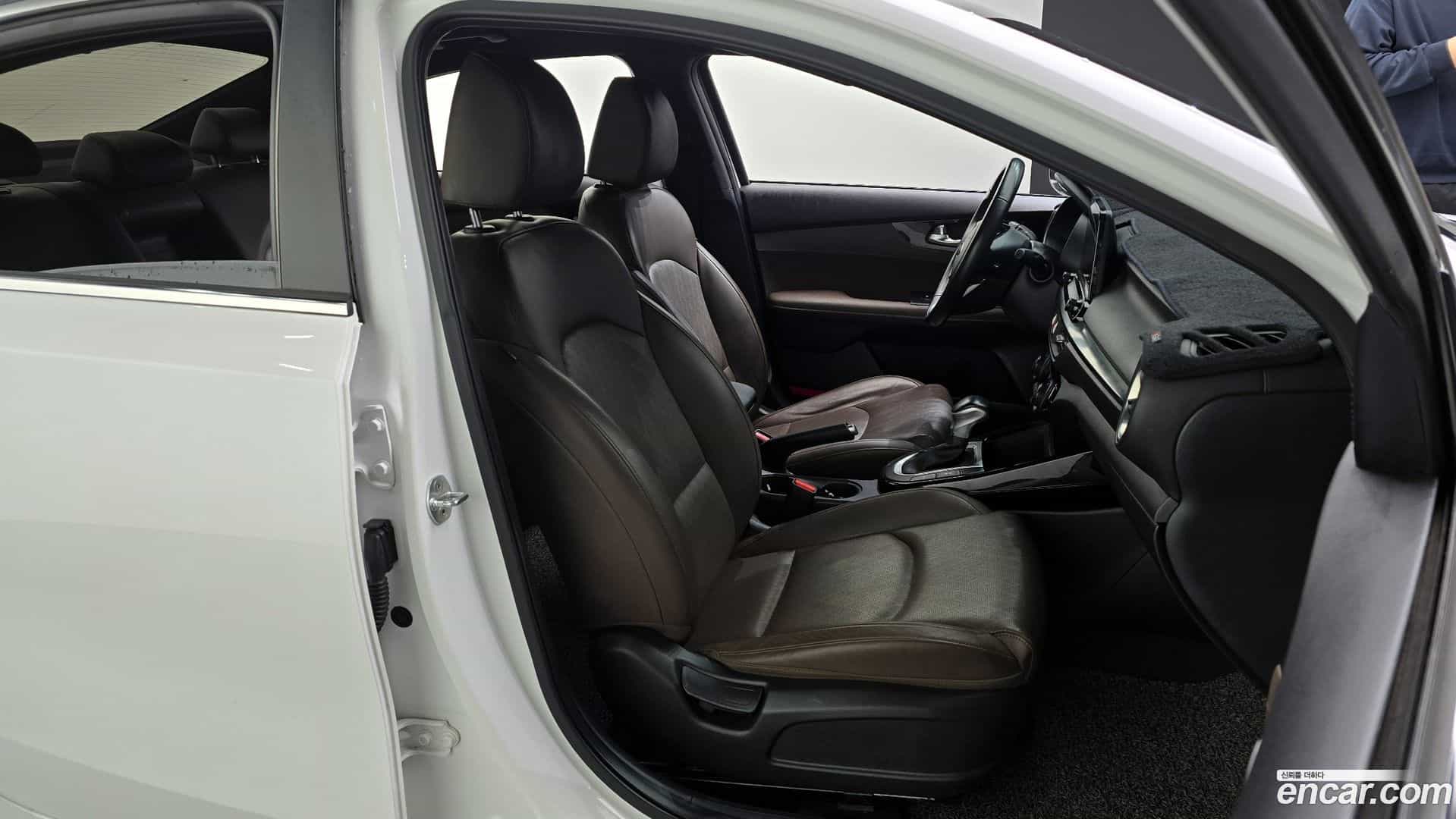 K3 Kia 2019.7-OPTION-016