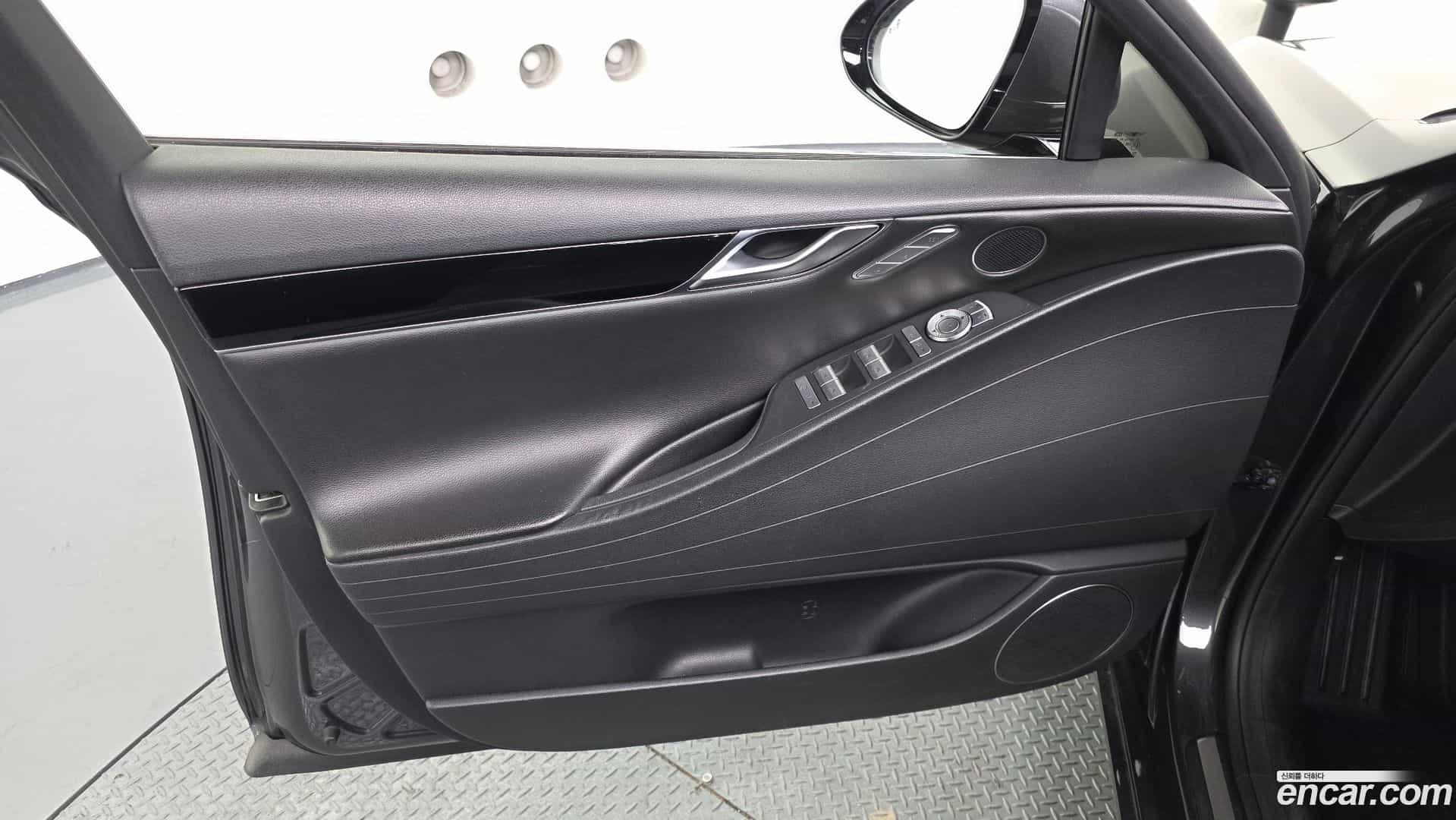 G80 Genesis 2021.1-INNER-034