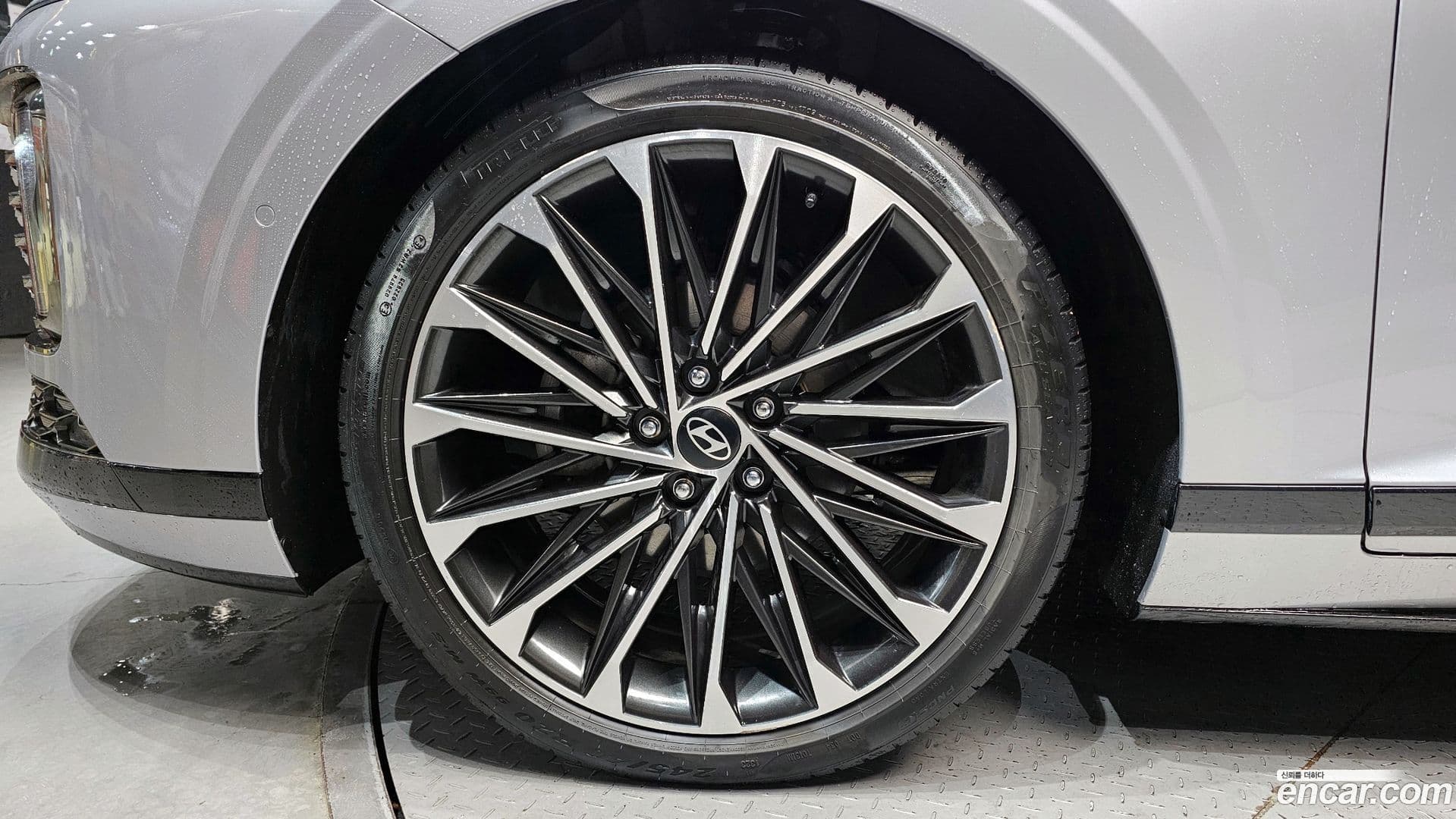 Main__Slider__Photo:Grandeur Hyundai 2023.11-4