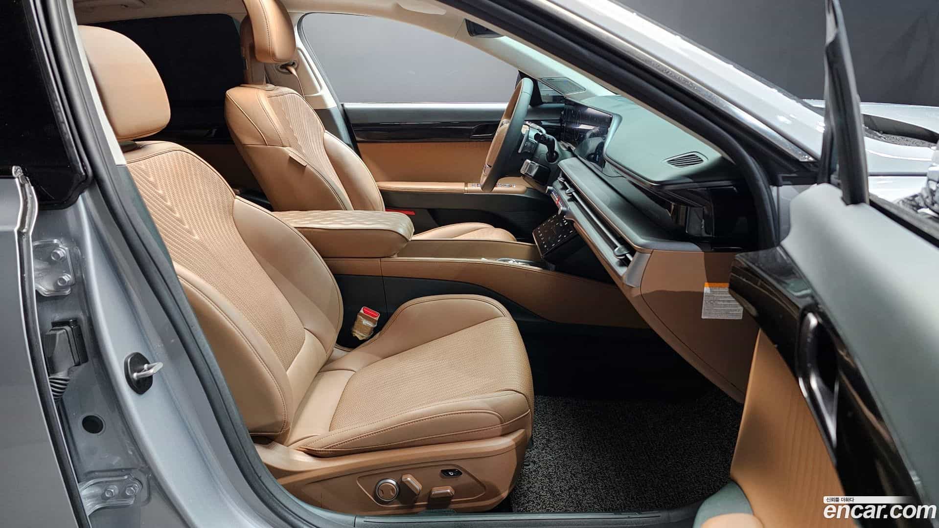 Grandeur Hyundai 2023.11-OPTION-015
