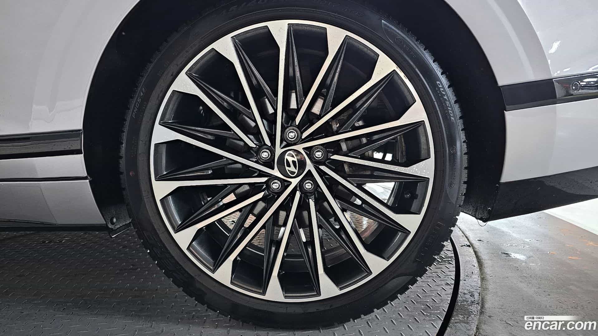 Grandeur Hyundai 2023.11-OUTER-031