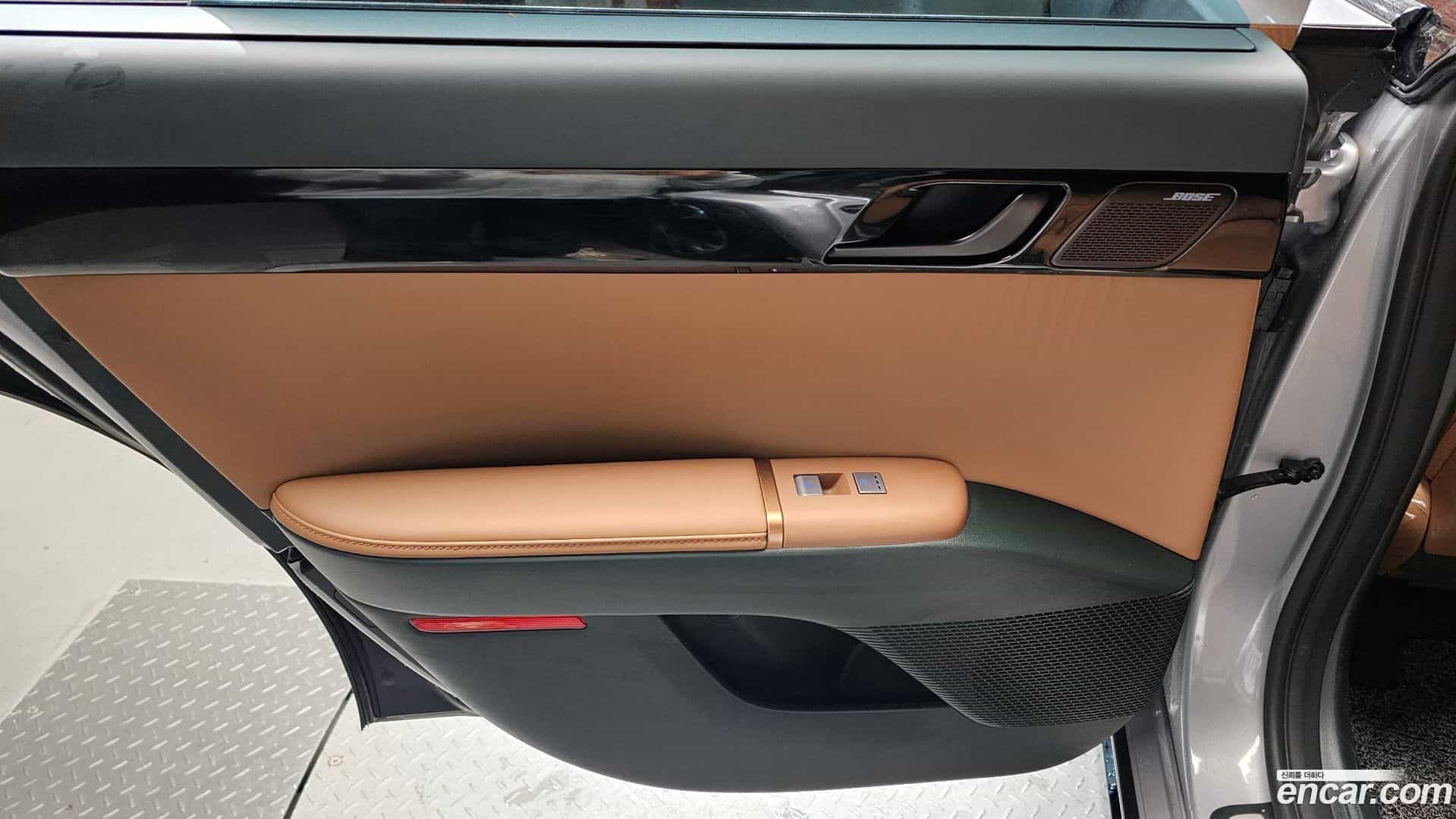 Grandeur Hyundai 2023.11-INNER-035