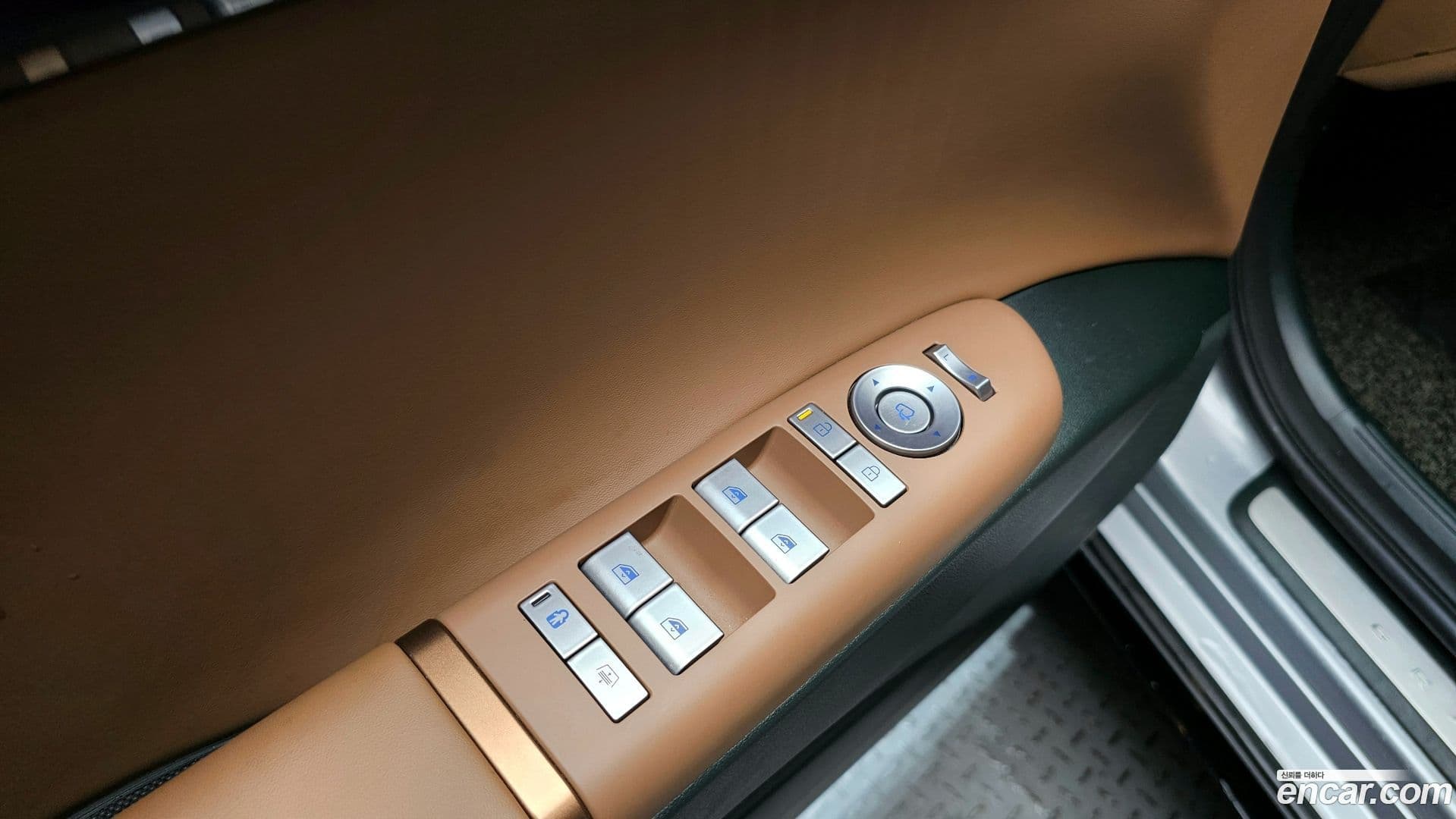 Main__Slider__Photo:Grandeur Hyundai 2023.11-29