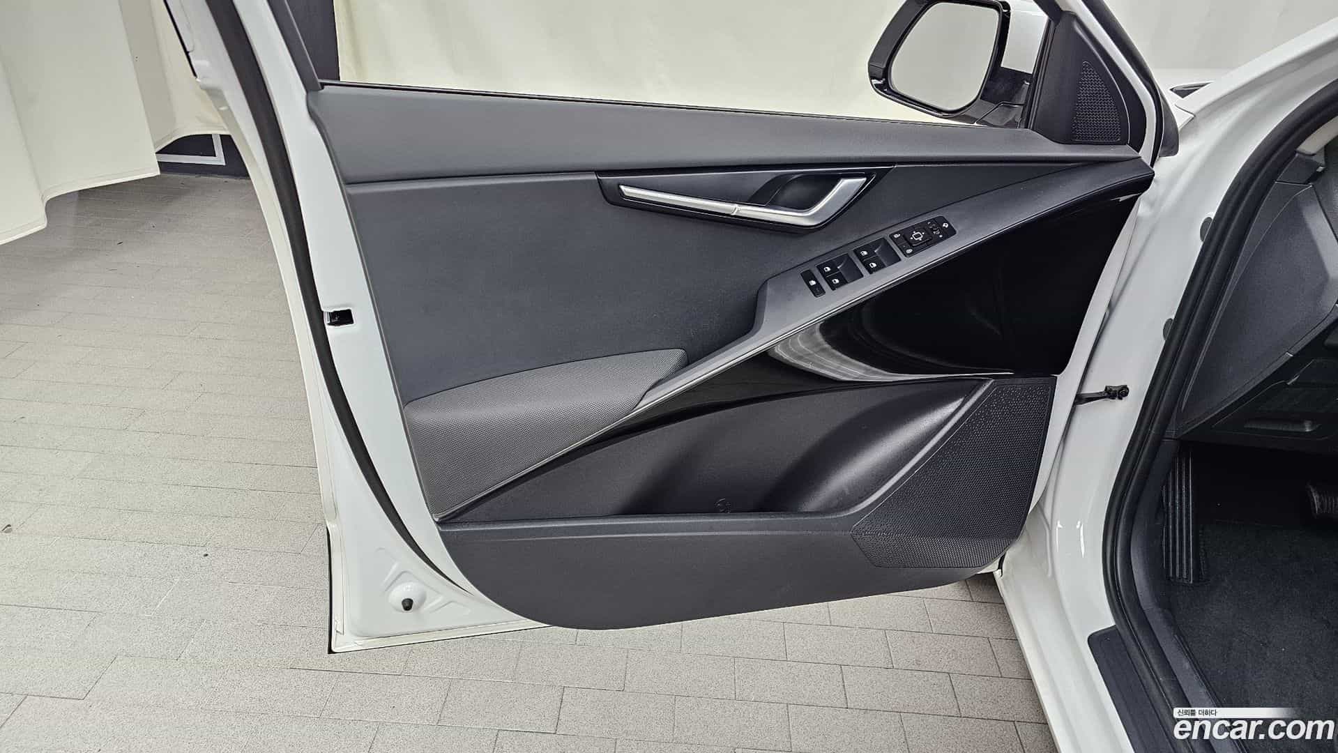 Niro Kia 2024.3-INNER-034
