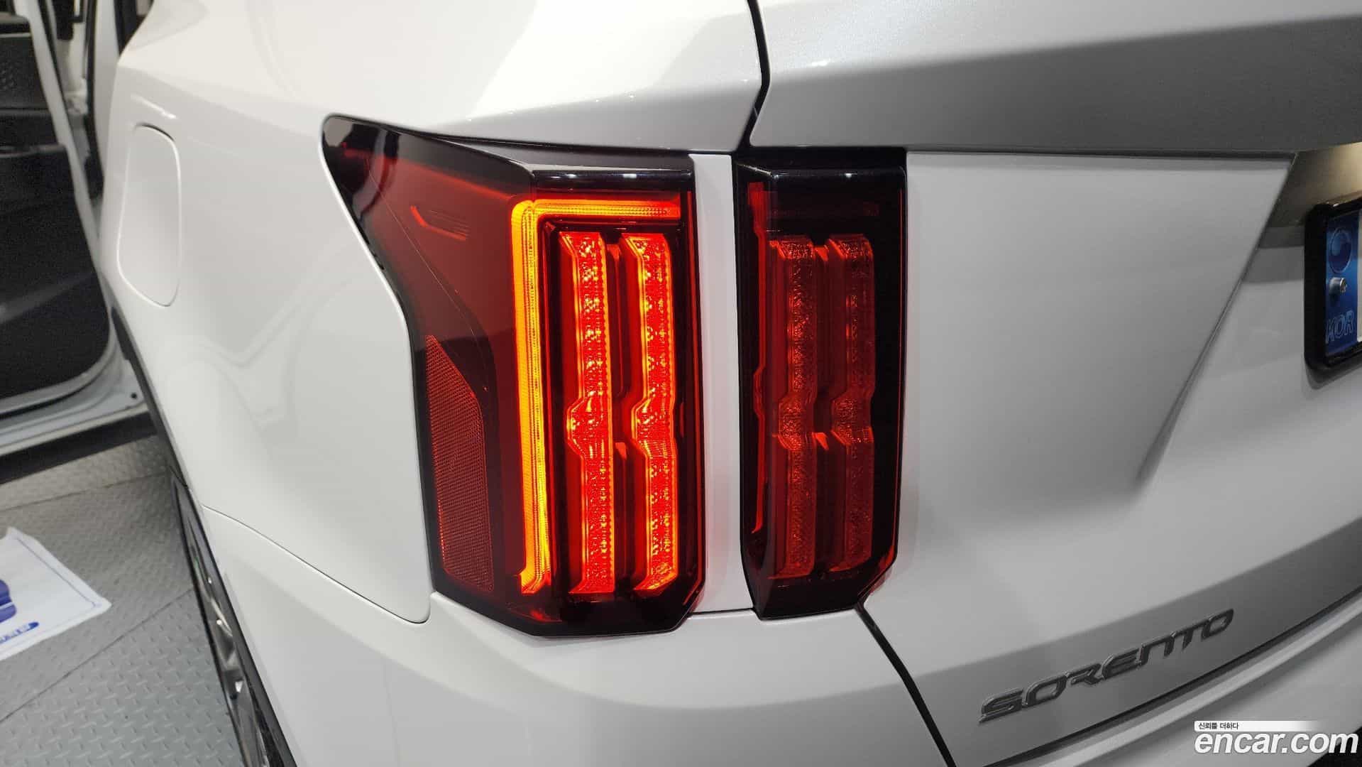 Sorento Kia 2023.0-OUTER-033