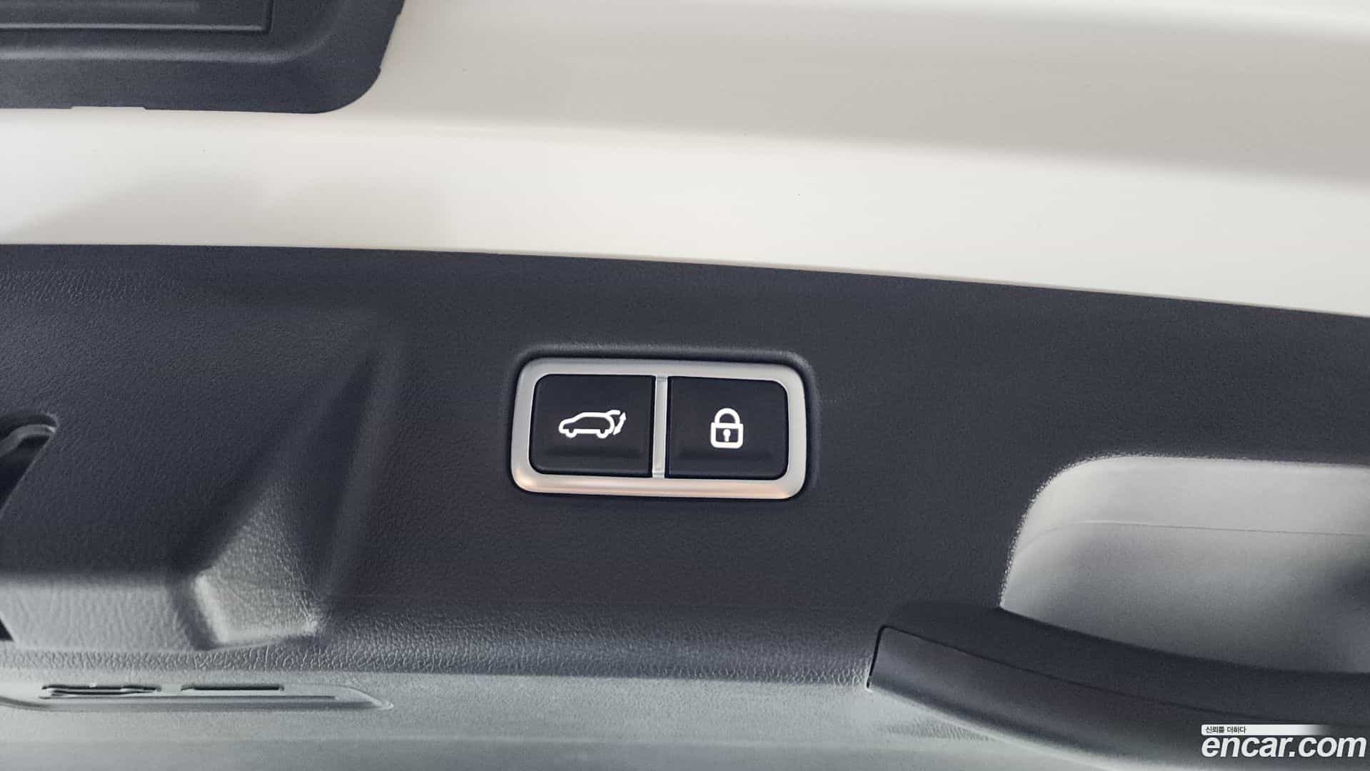 Sorento Kia 2023.0-OPTION-046