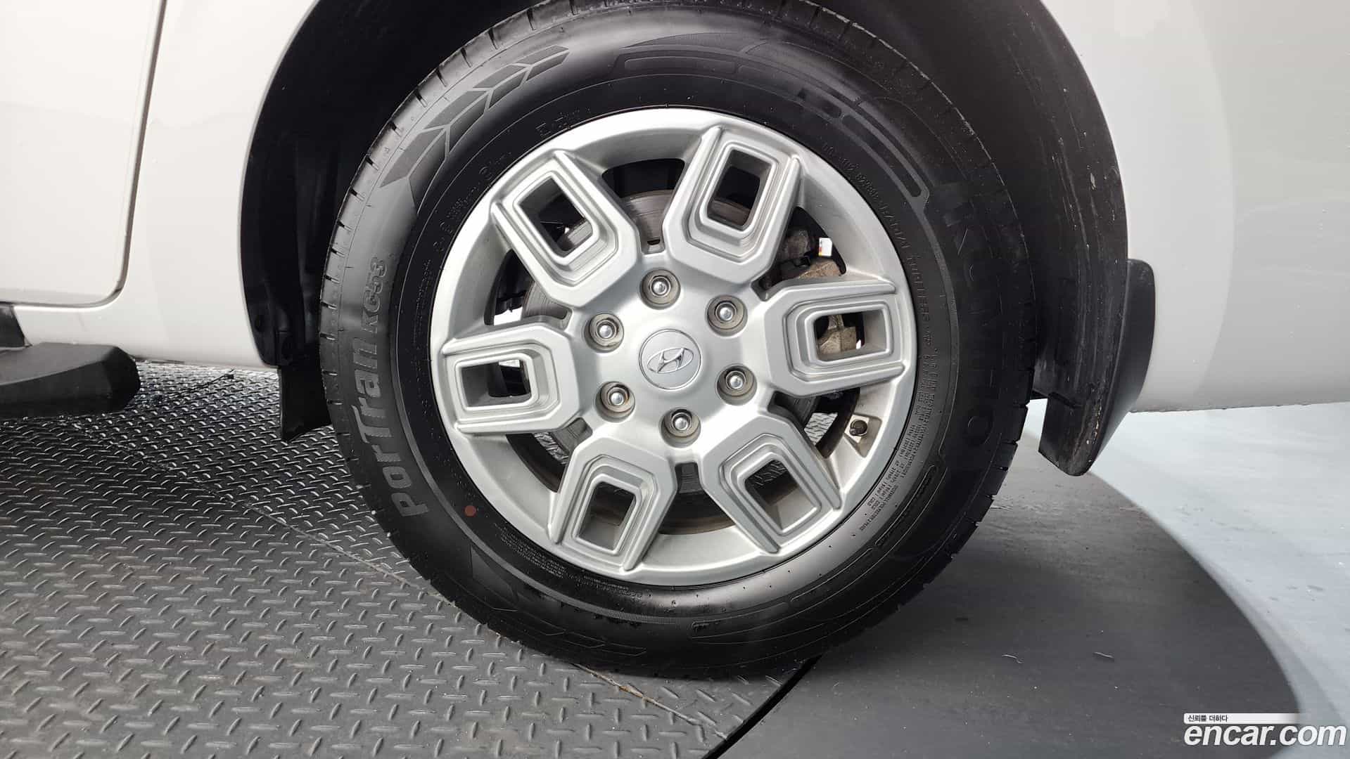 Staria Hyundai 2023.6-OUTER-031