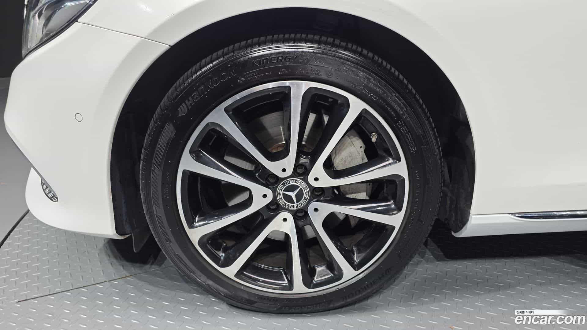E-Class Mercedes-Benz 2017.9-OUTER-005