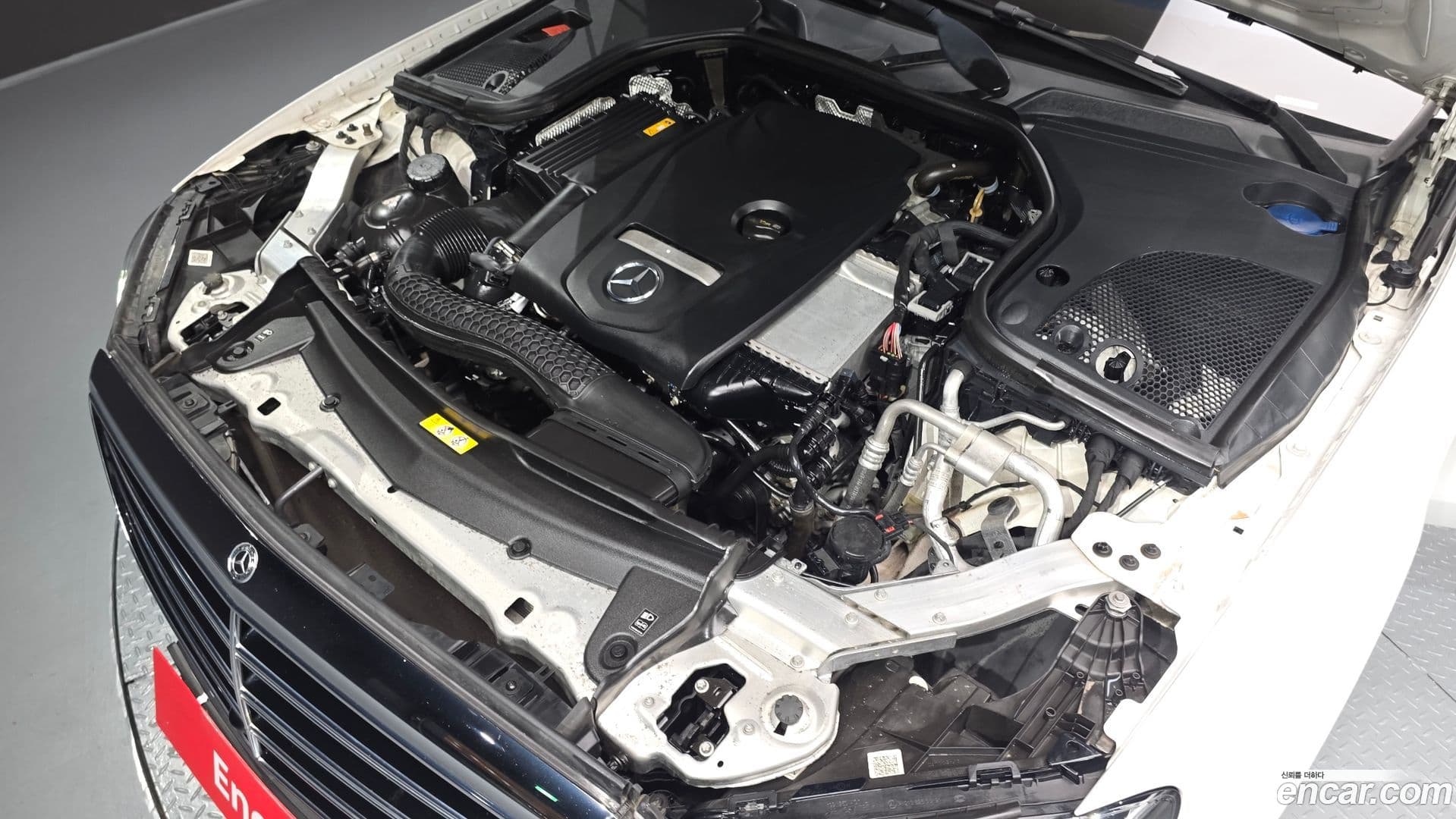 Main__Slider__Photo:E-Class Mercedes-Benz 2017.9-5