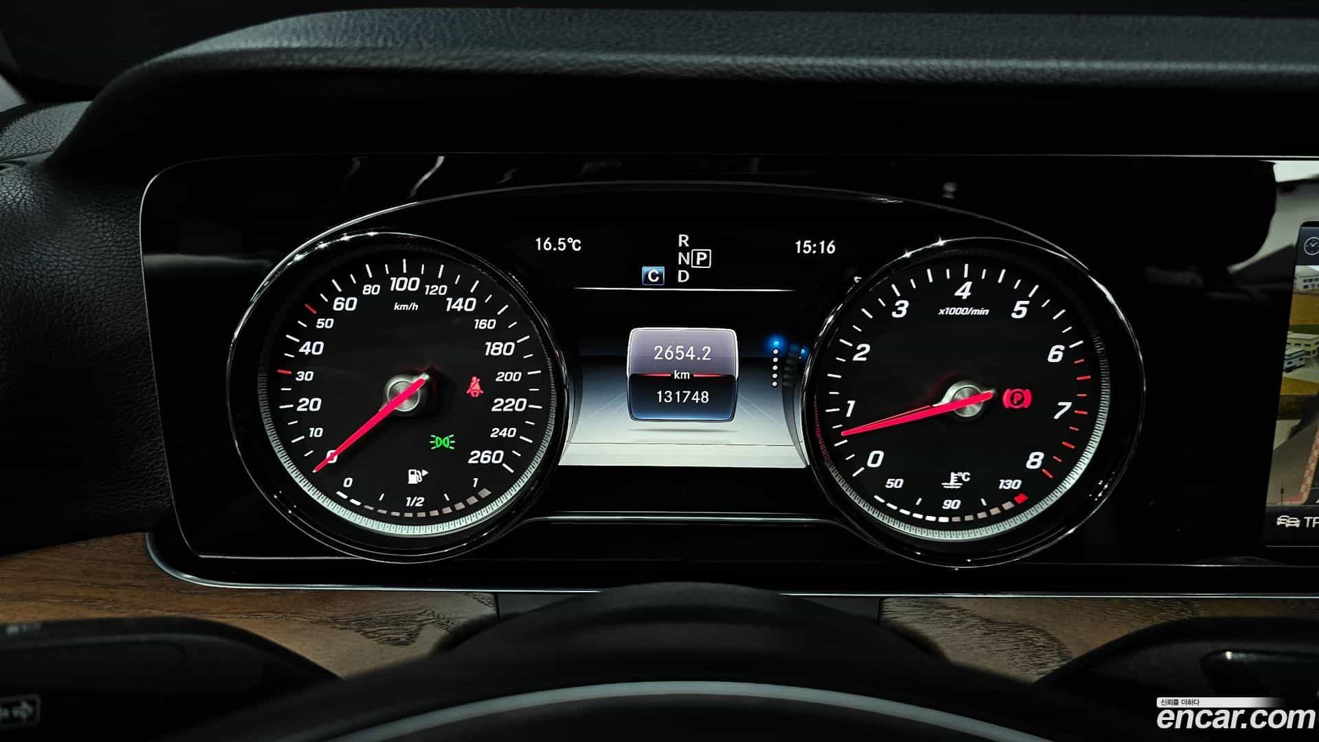 E-Class Mercedes-Benz 2017.9-INNER-008