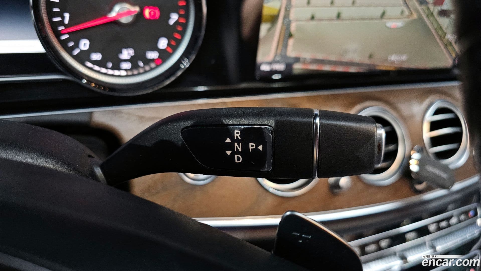 Main__Slider__Photo:E-Class Mercedes-Benz 2017.9-8
