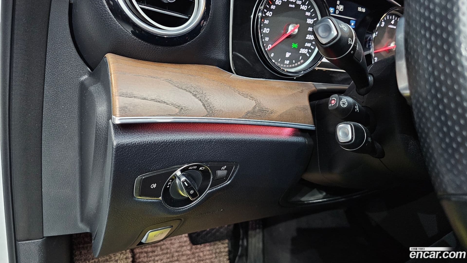 Main__Slider__Photo:E-Class Mercedes-Benz 2017.9-14
