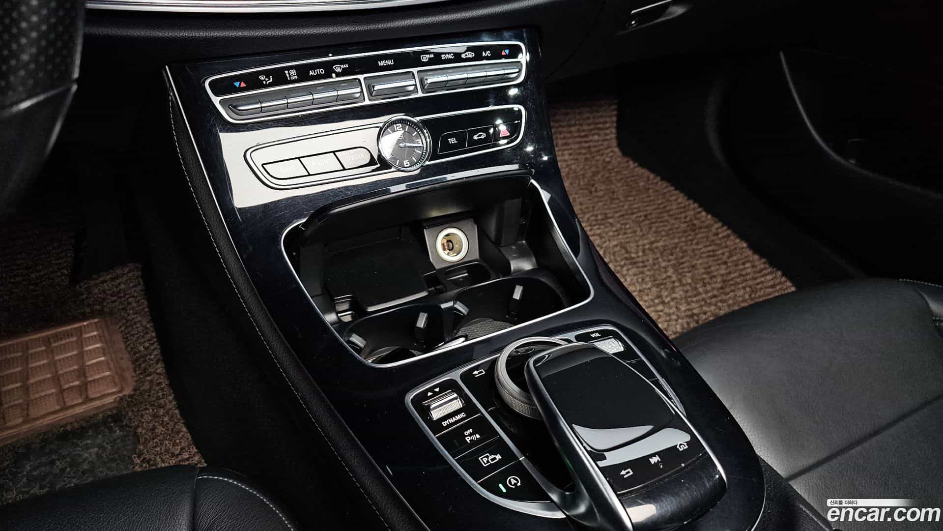E-Class Mercedes-Benz 2017.9-OPTION-021