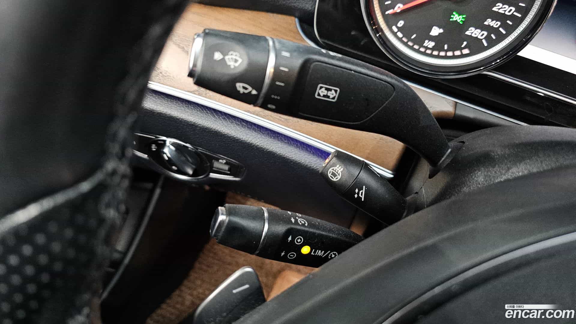 E-Class Mercedes-Benz 2017.9-OPTION-023