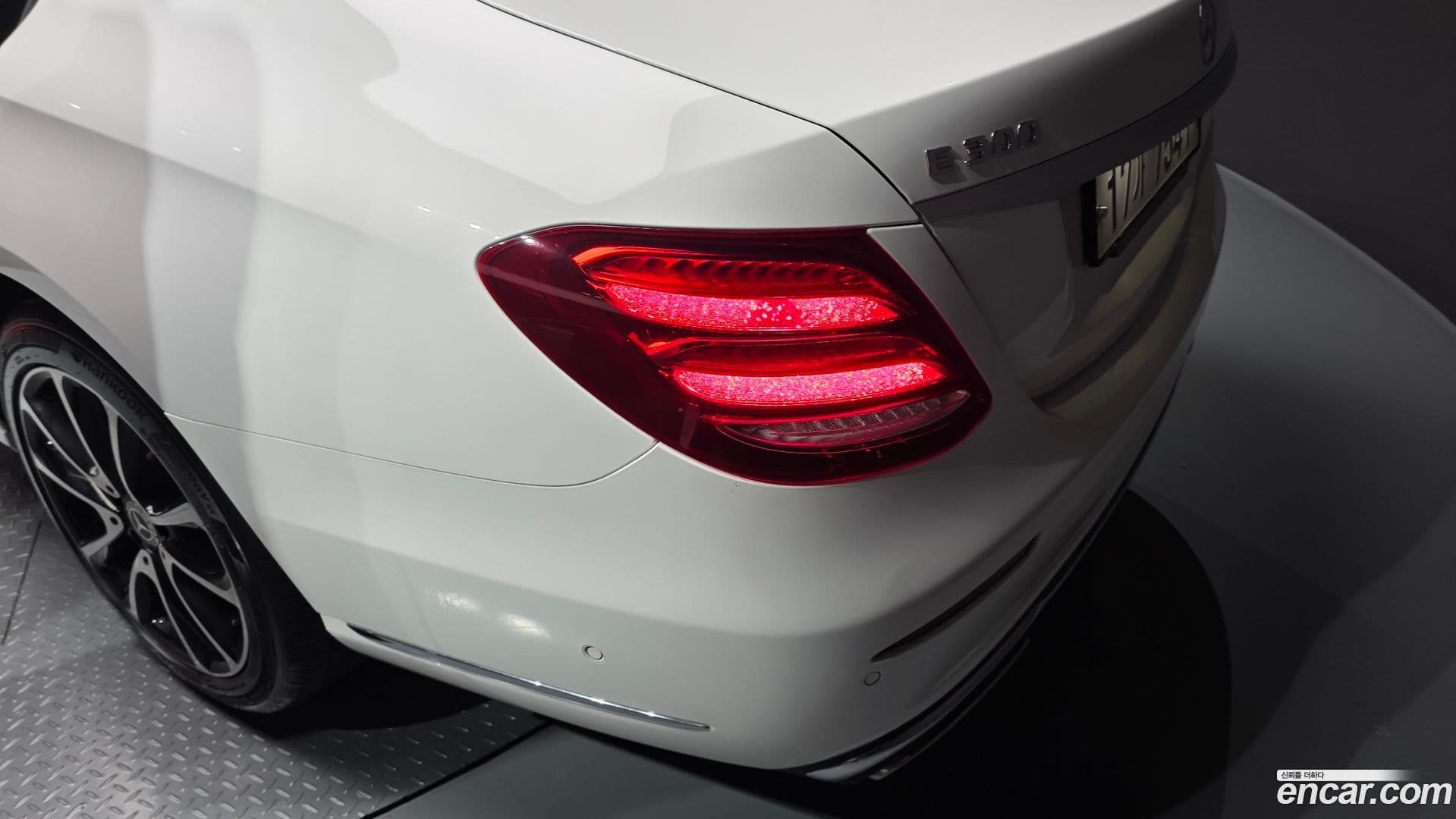 Main__Slider__Photo:E-Class Mercedes-Benz 2017.9-22