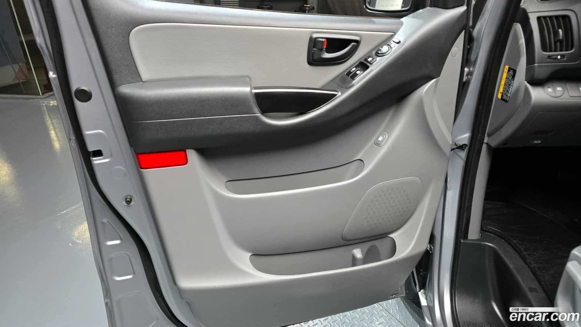Starex Hyundai 2021.0-INNER-034