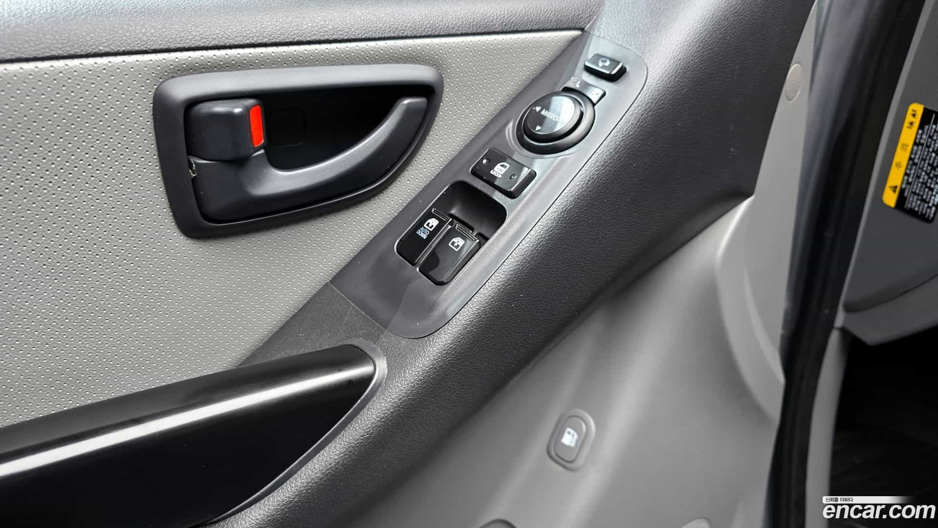 Starex Hyundai 2021.0-OPTION-042