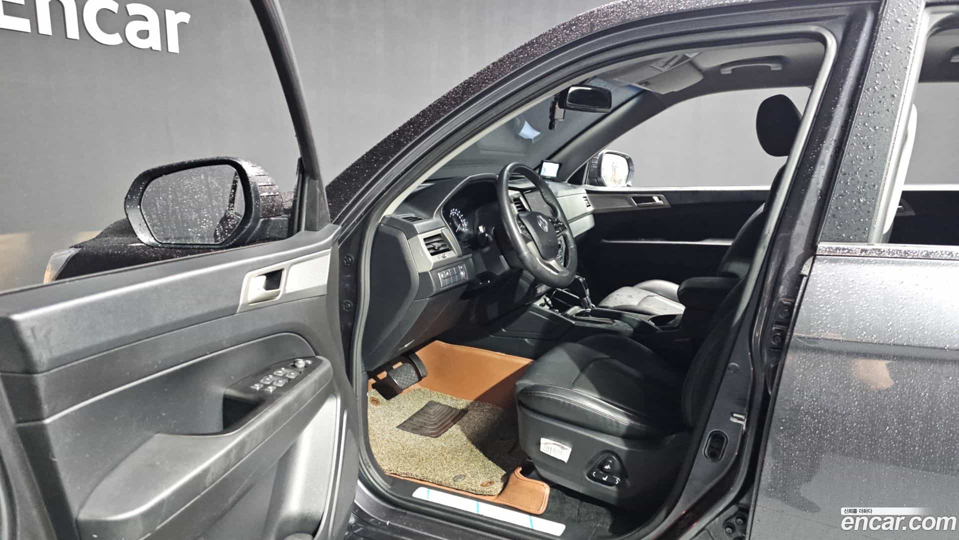 Rexton KG Mobility 2018.5-INNER-010