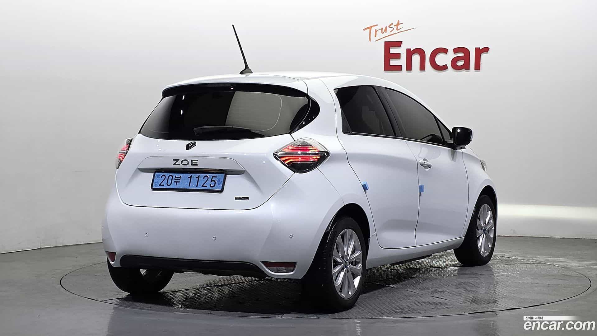 Zoe Renault Korea 2021.2-OUTER-002