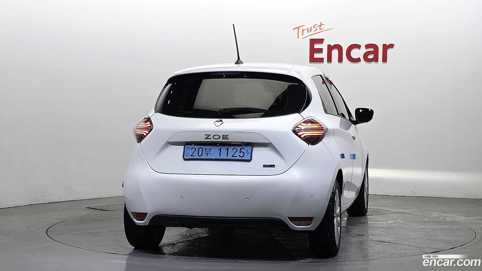 Zoe Renault Korea 2021.2-OUTER-004