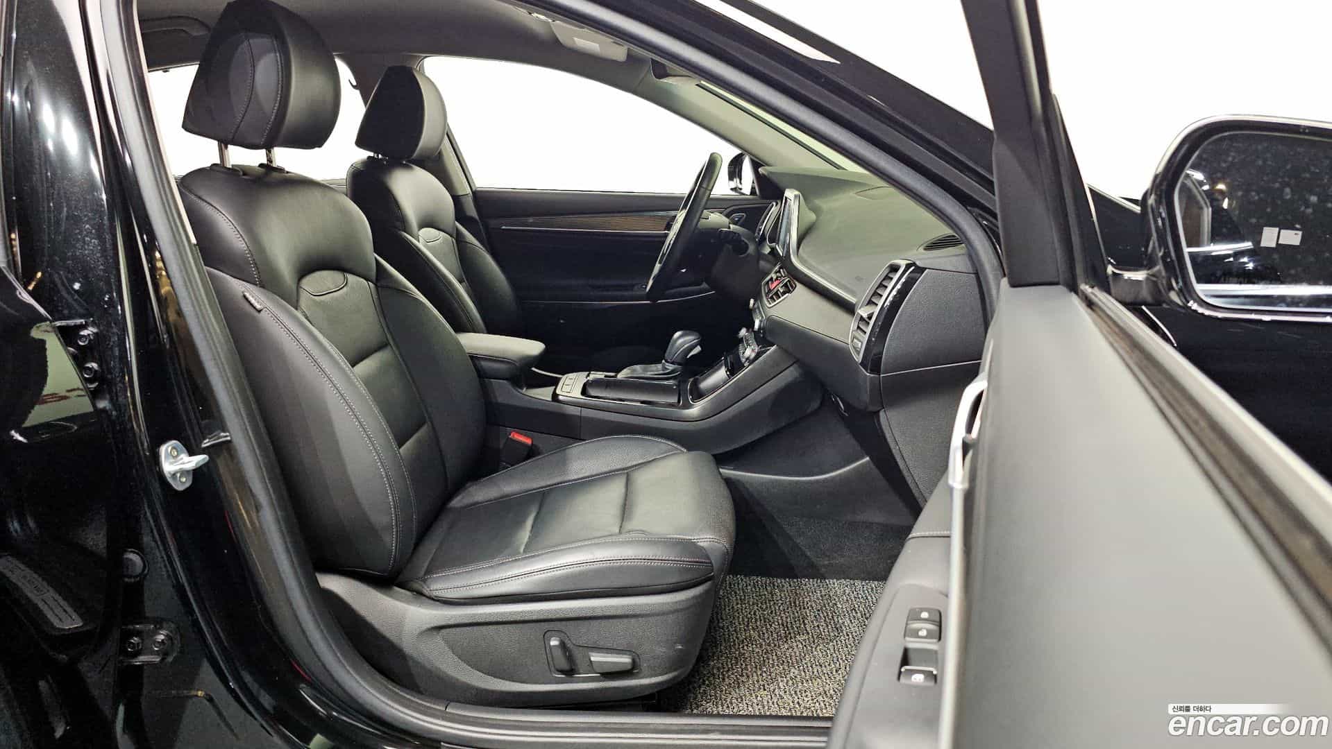 Grandeur Hyundai 2018.2-OPTION-015