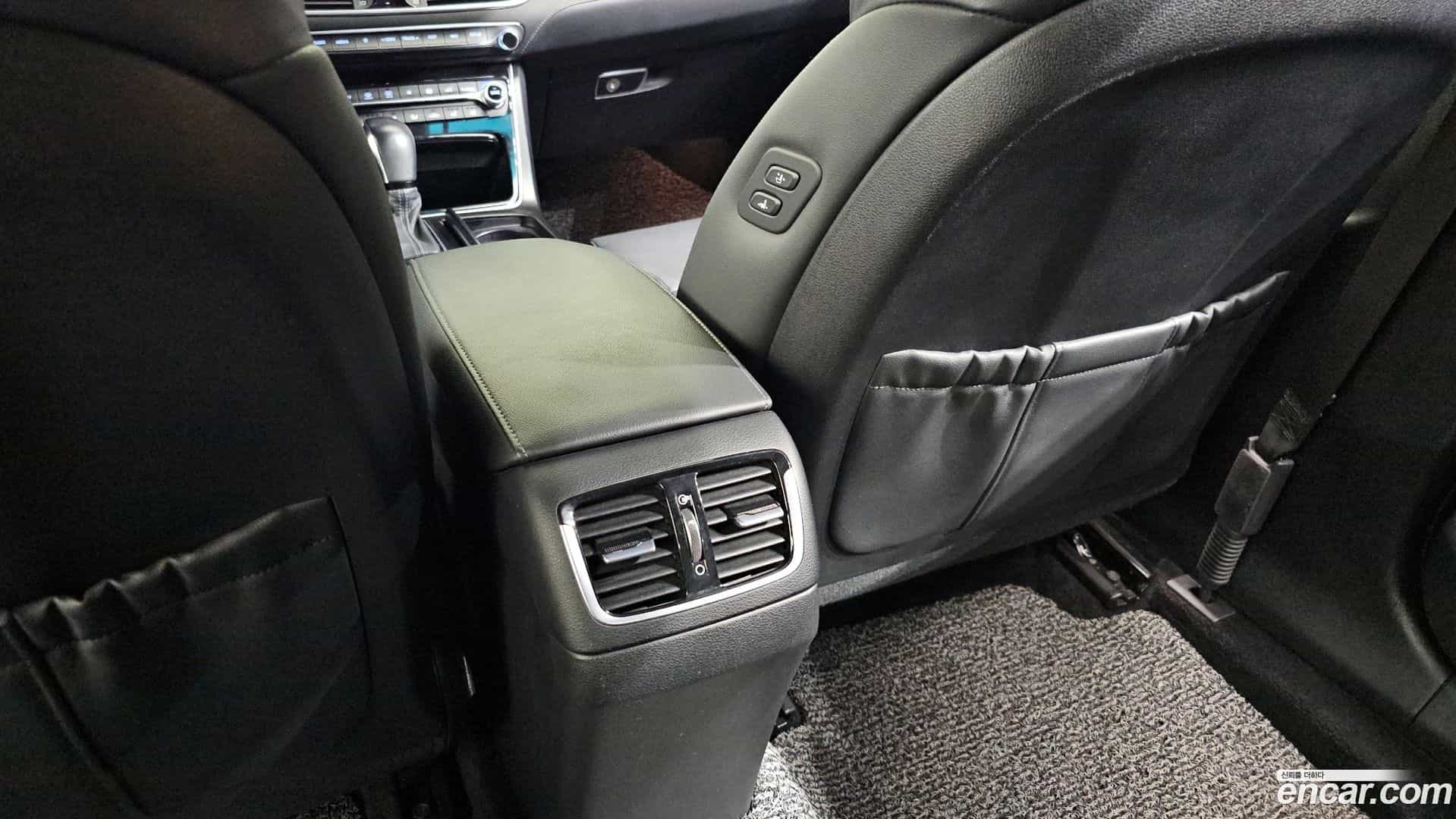 Grandeur Hyundai 2018.2-OPTION-042