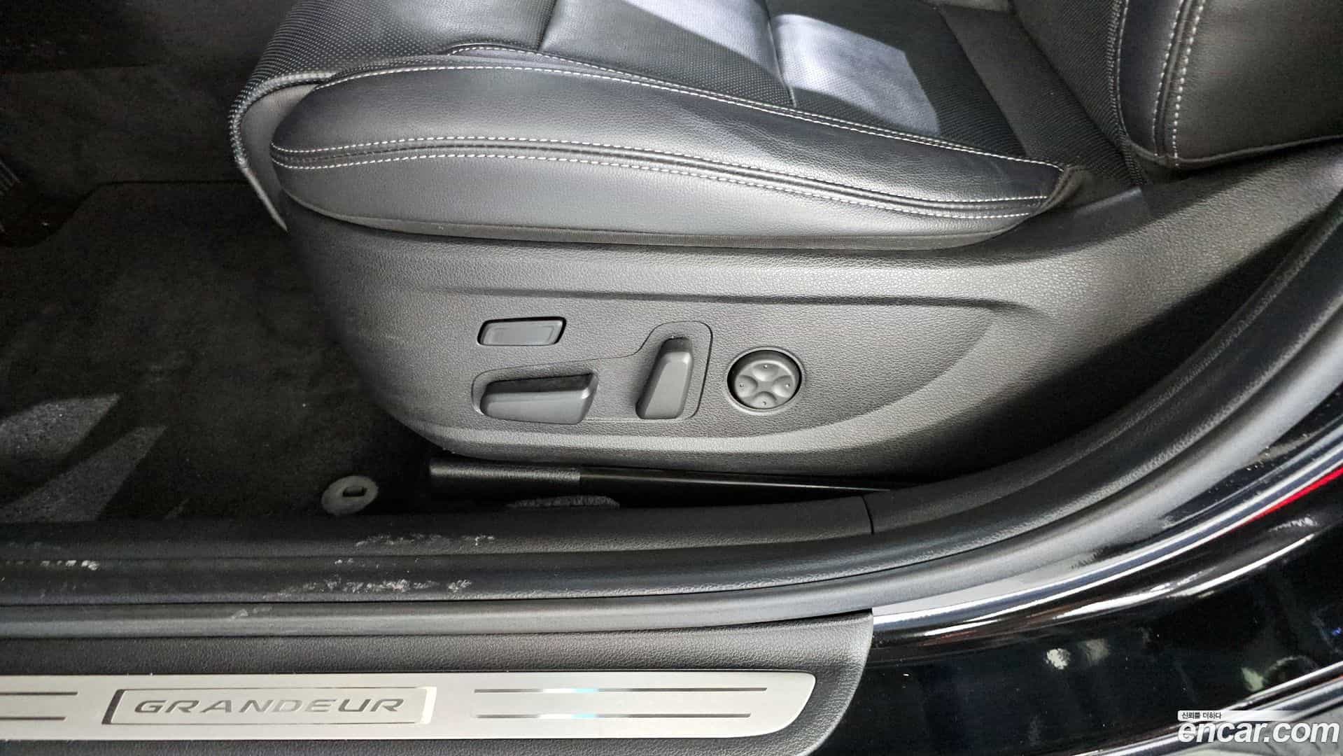 Grandeur Hyundai 2018.2-OPTION-044