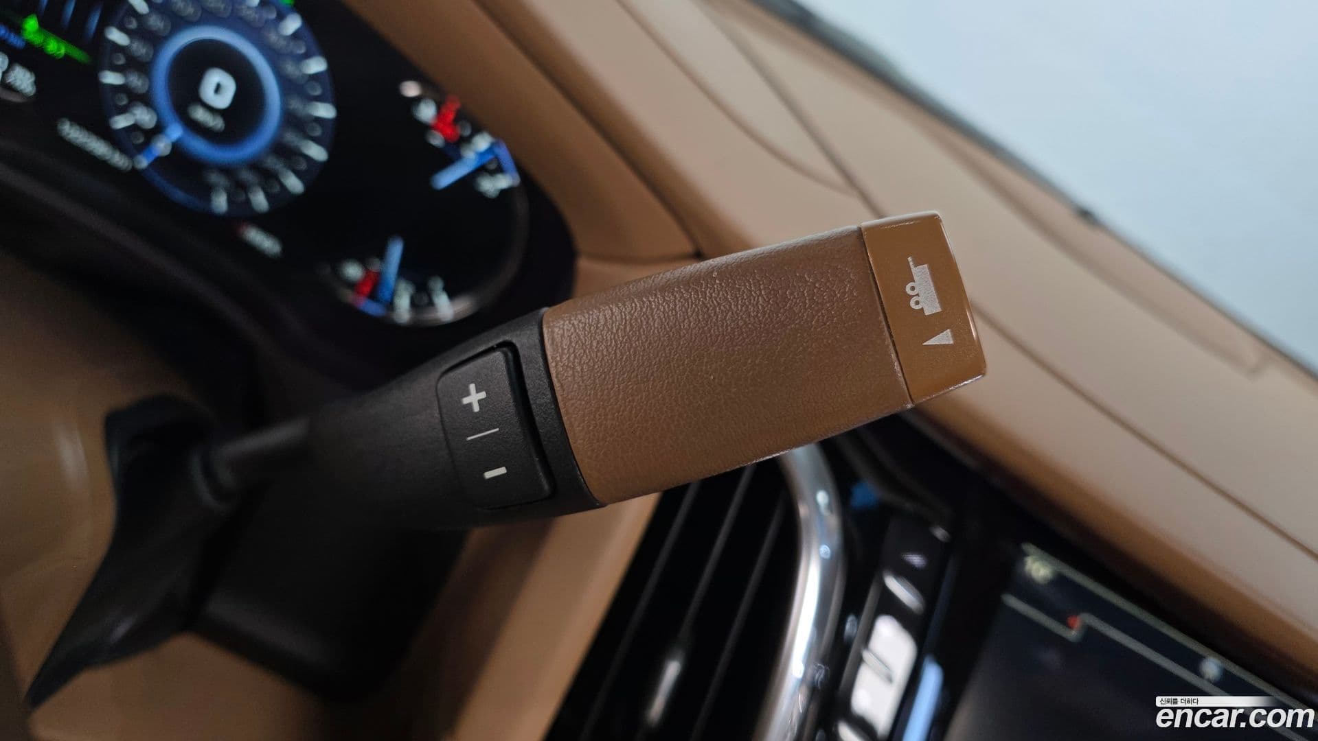 Main__Slider__Photo:Escalade Cadillac 2017.4-8