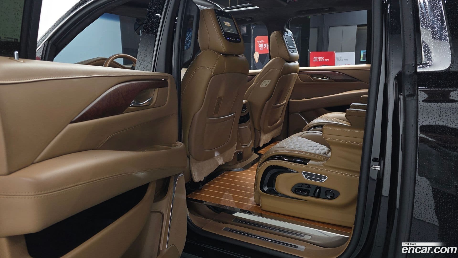 Main__Slider__Photo:Escalade Cadillac 2017.4-25