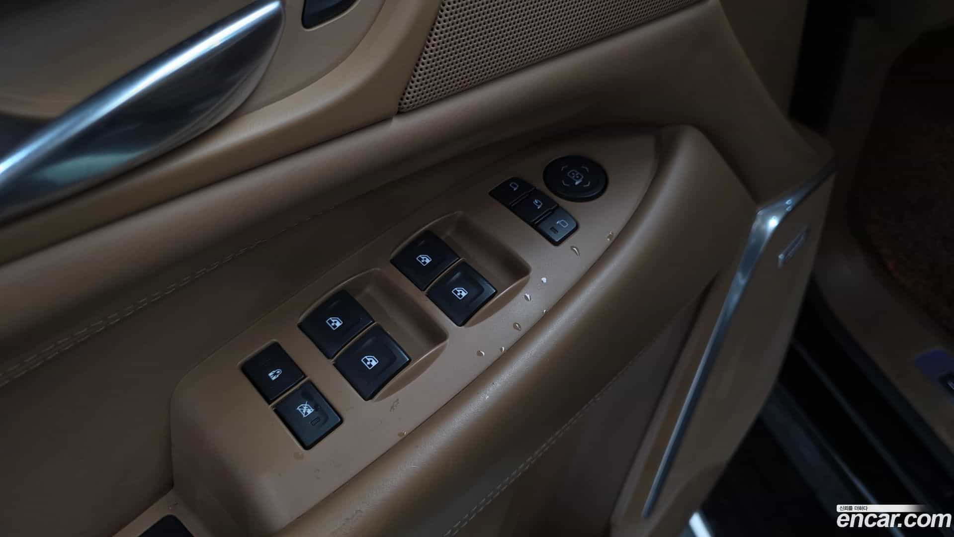 Escalade Cadillac 2017.4-OPTION-042