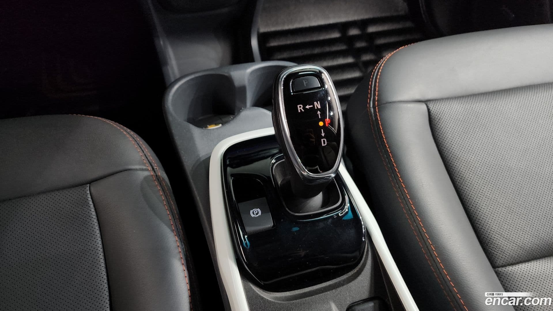 Main__Slider__Photo:Bolt EV Chevrolet 2018.5-8