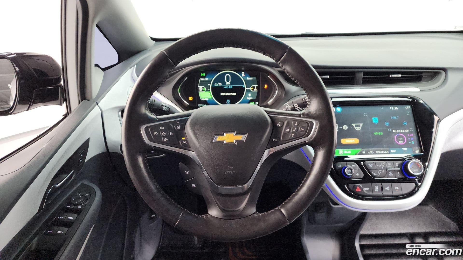 Main__Slider__Photo:Bolt EV Chevrolet 2018.5-11