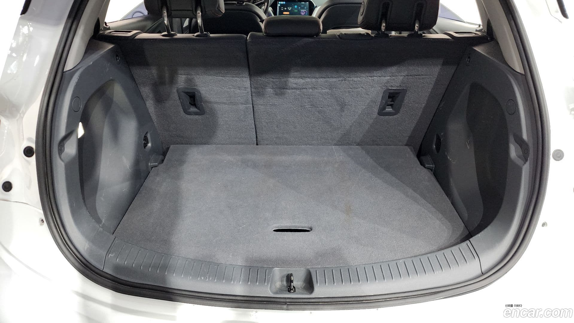 Main__Slider__Photo:Bolt EV Chevrolet 2018.5-19