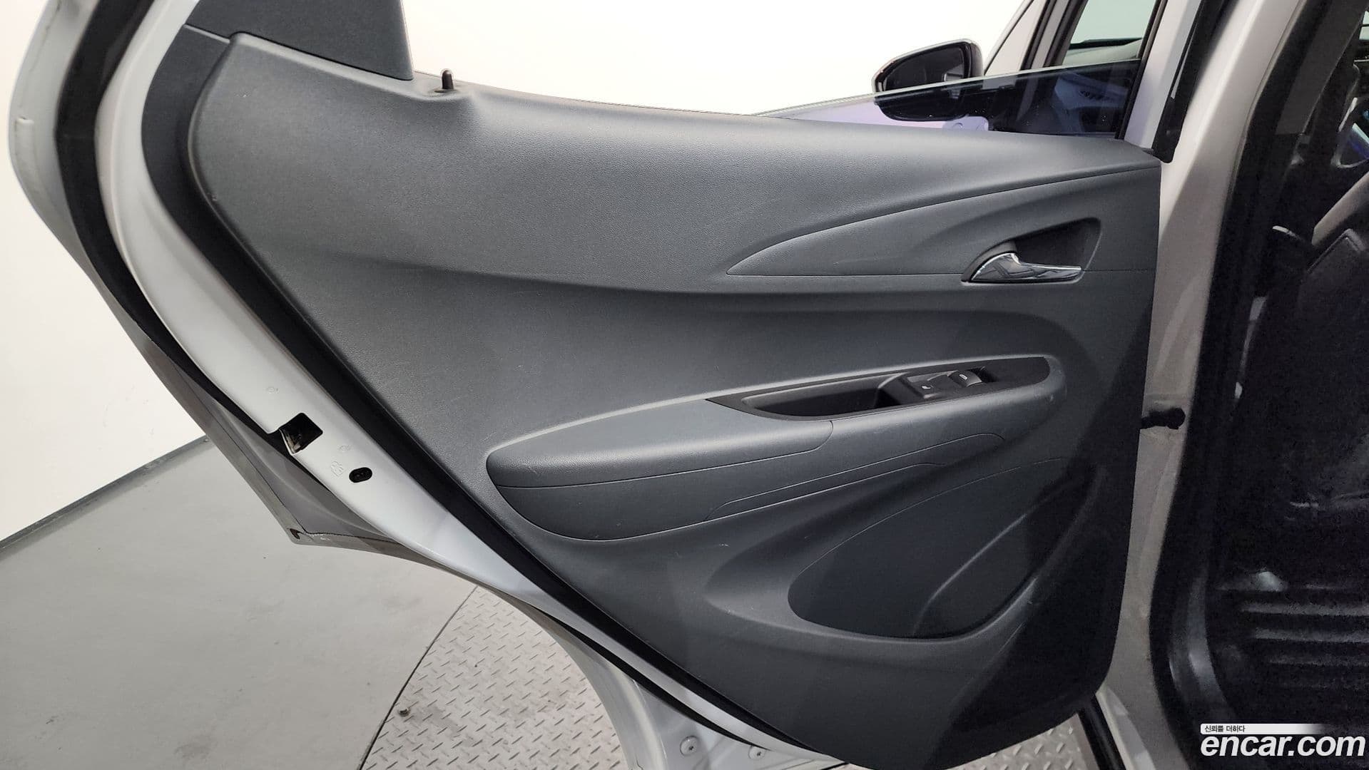 Main__Slider__Photo:Bolt EV Chevrolet 2018.5-24
