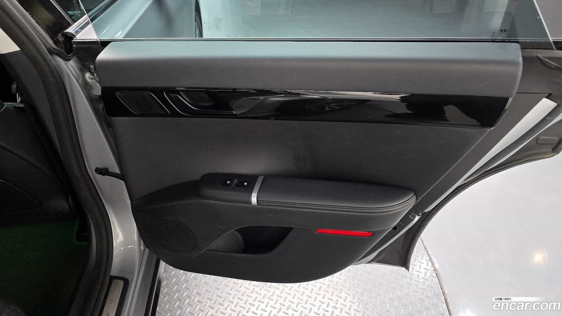 Grandeur Hyundai 2024.3-INNER-035