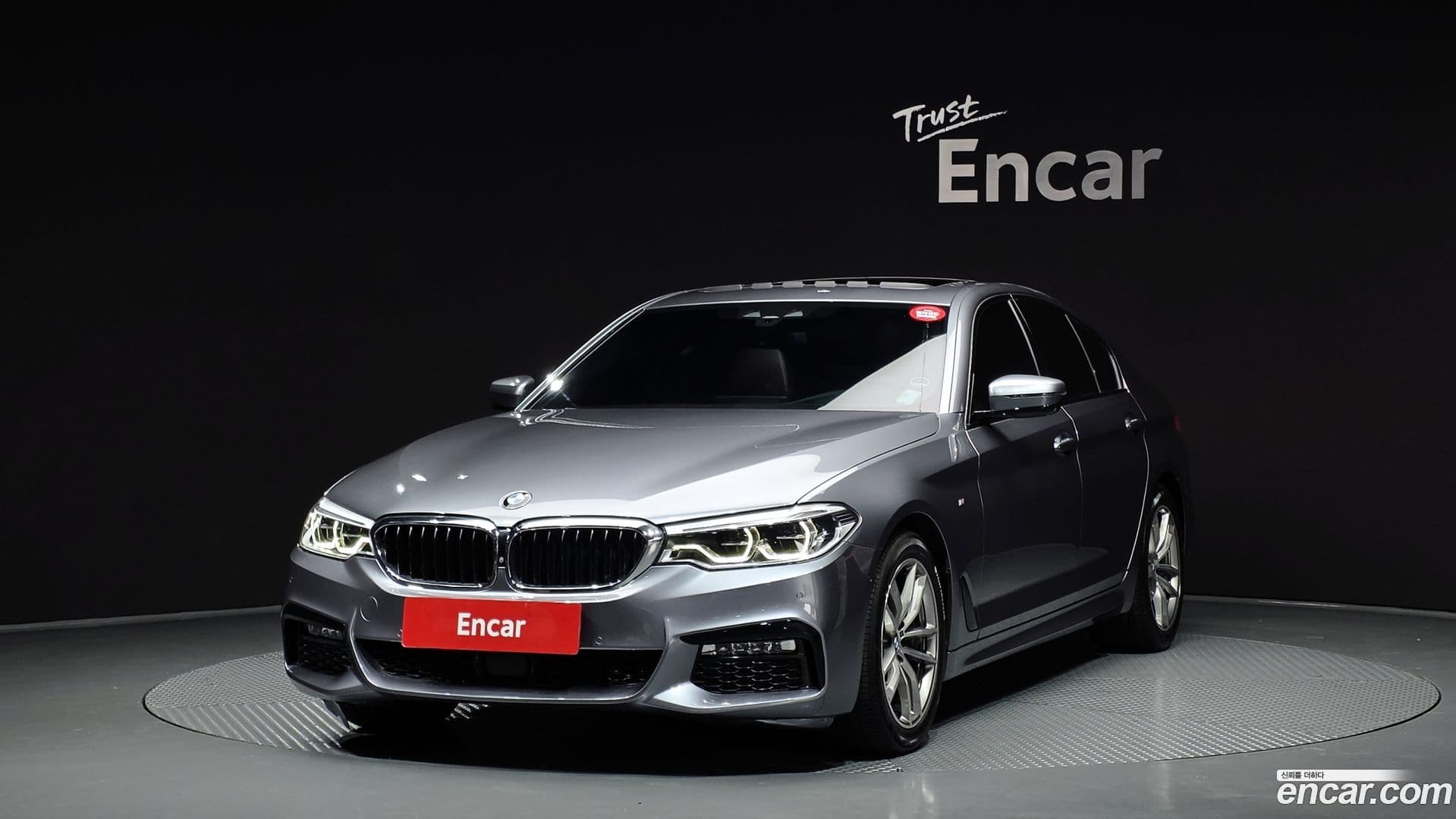 Main__Slider__Photo:5-Series BMW 2017.2-0
