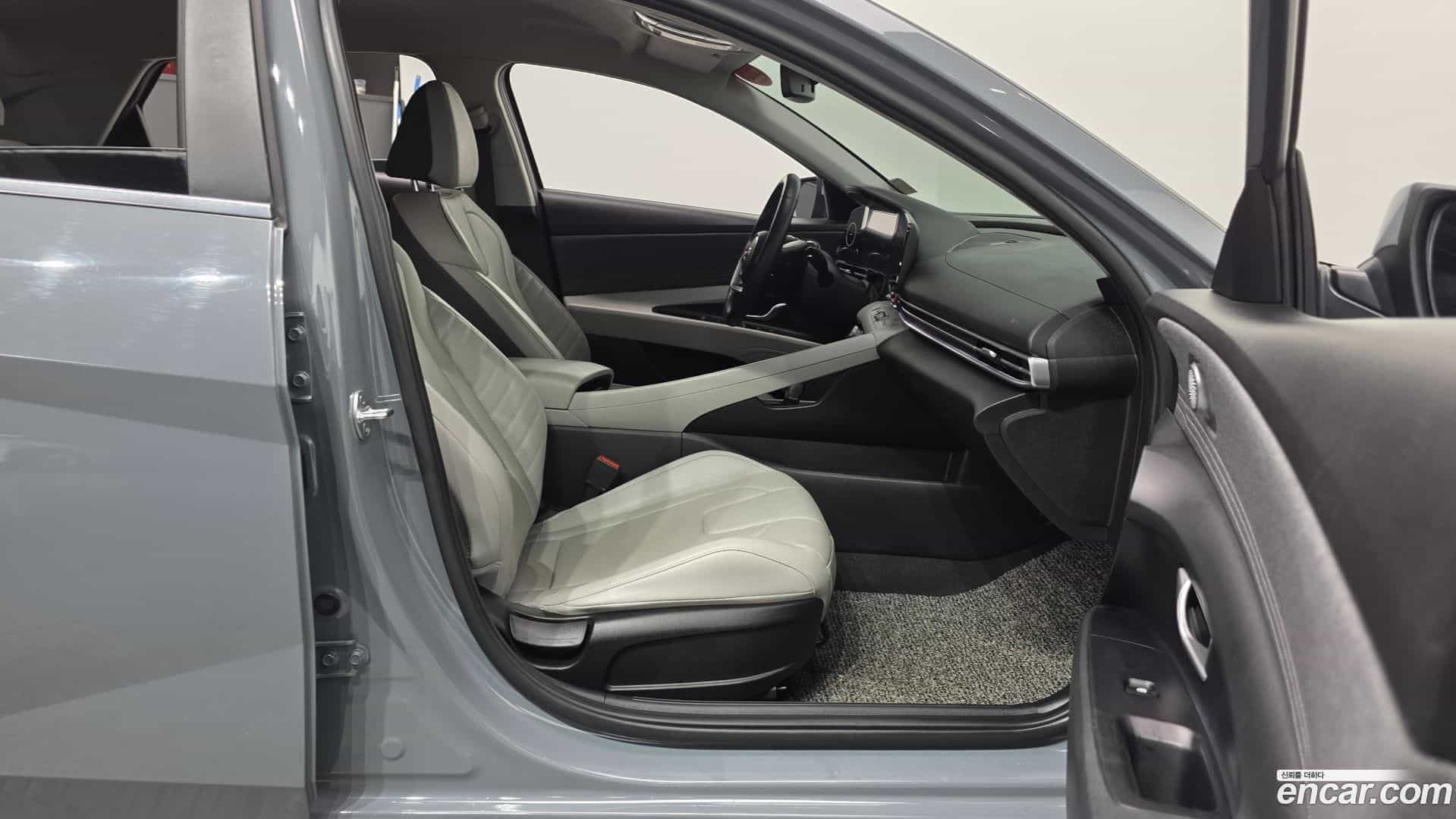 AVANTE Hyundai 2021.6-OPTION-015