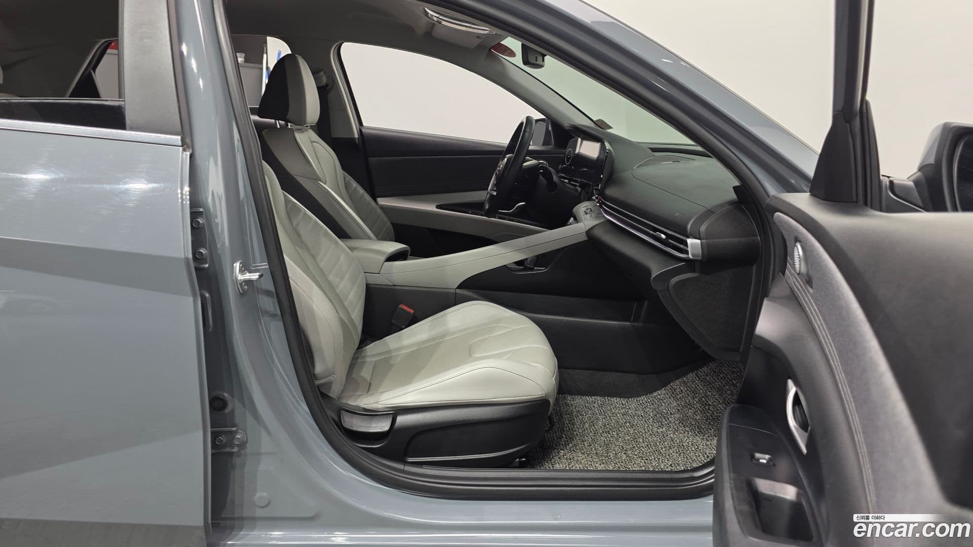 Main__Slider__Photo:AVANTE Hyundai 2021.6-10