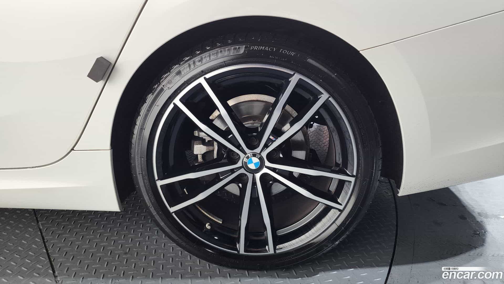 3-Series BMW 2022.5-OUTER-031