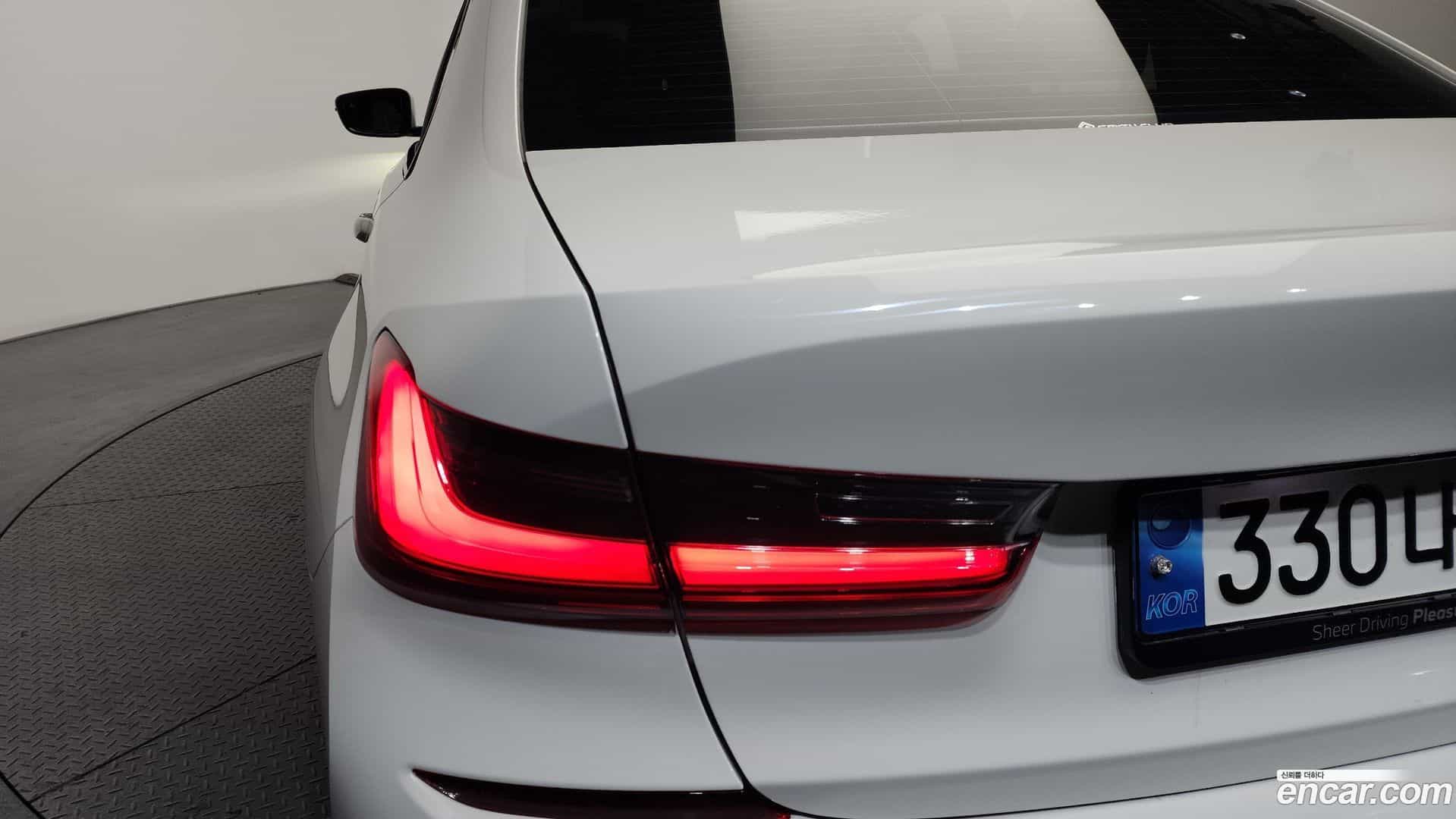 3-Series BMW 2022.5-OUTER-033