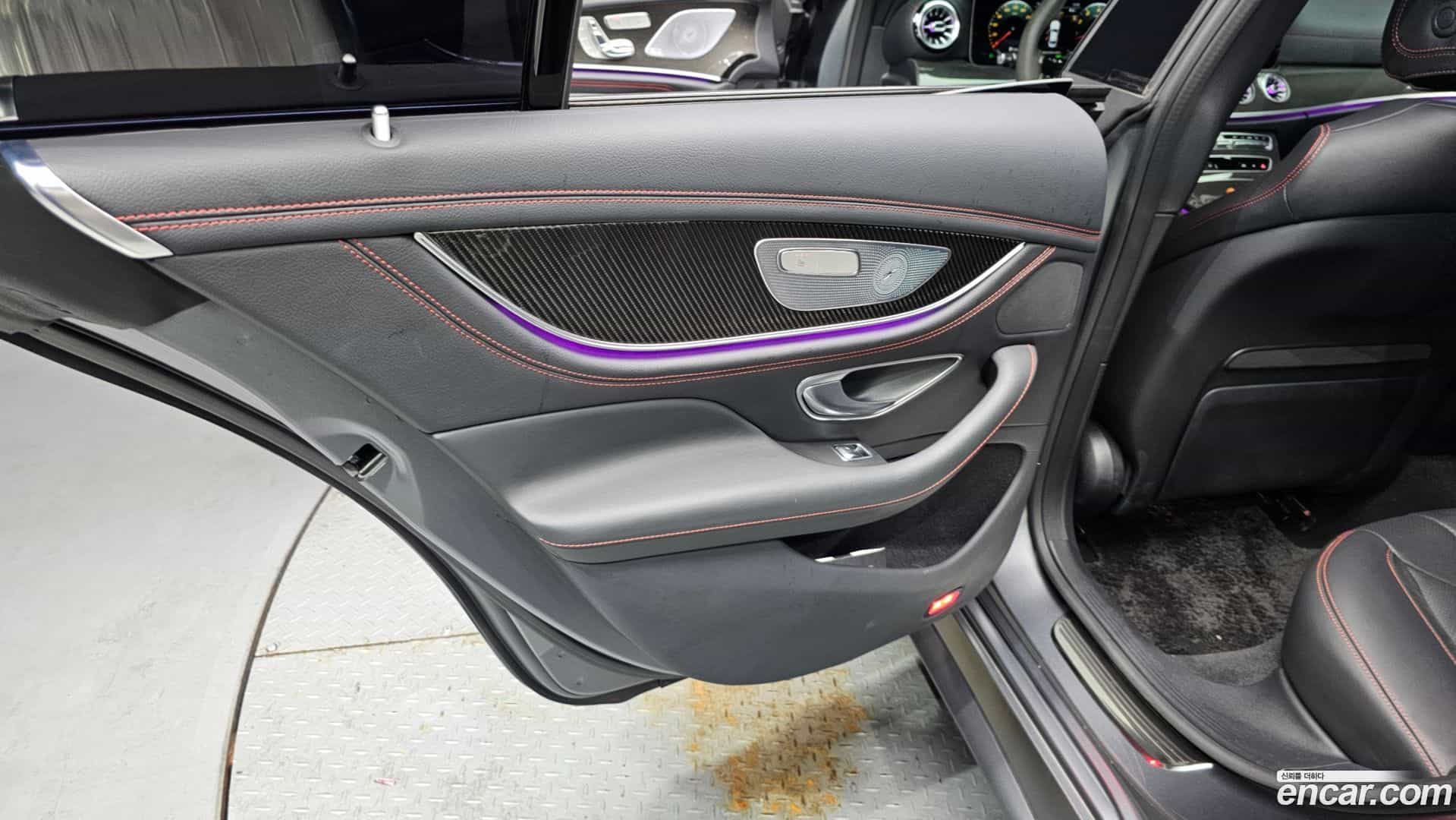 CLS-Class Mercedes-Benz 2022.11-INNER-035