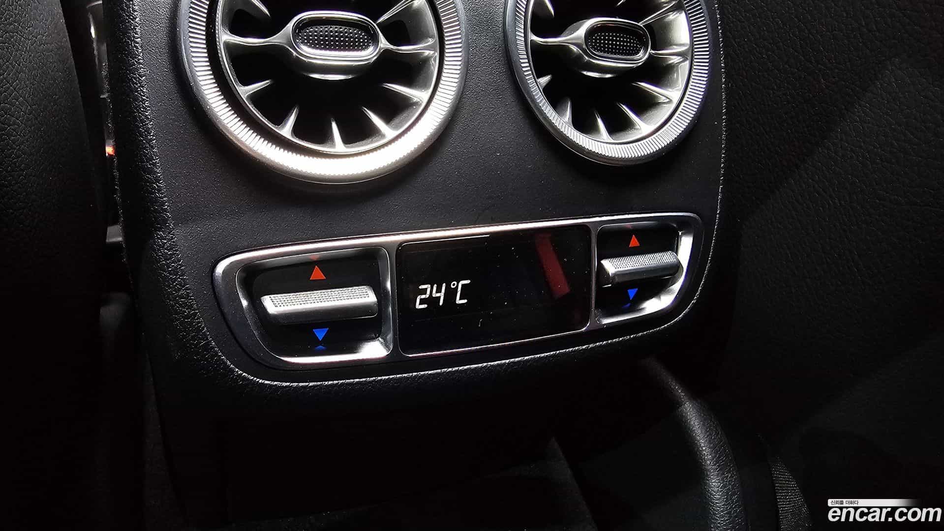 CLS-Class Mercedes-Benz 2022.11-OPTION-044