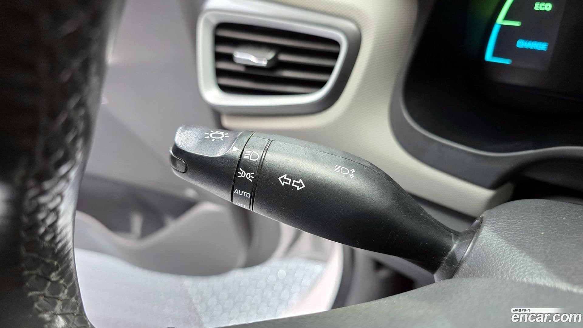 Main__Slider__Photo:Ioniq Hyundai 2016.1-12