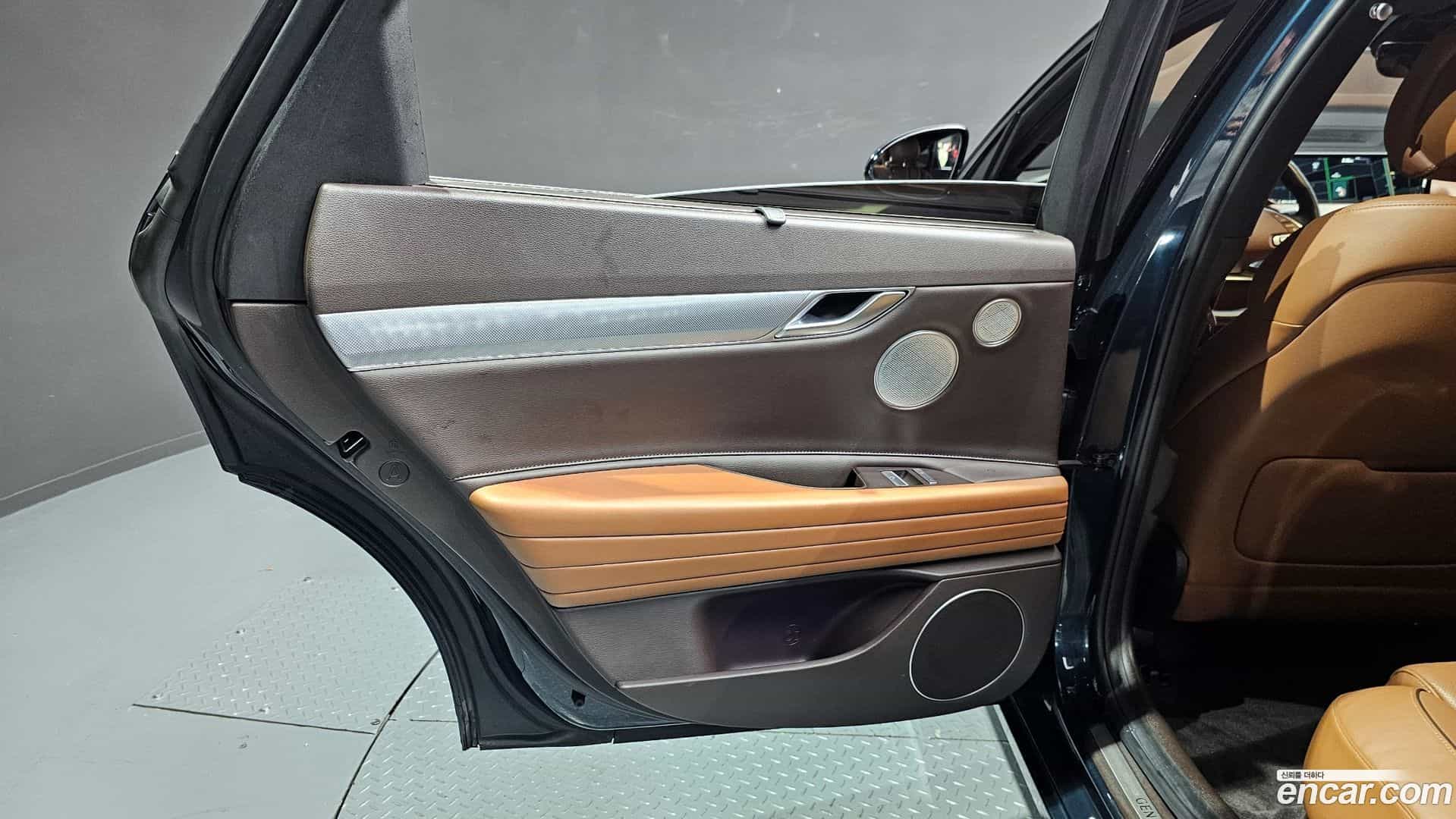 G80 Genesis 2021.4-INNER-035